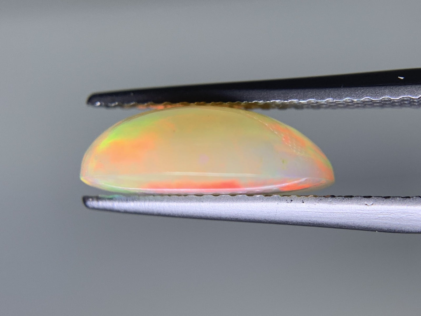 オパール 2.689ct 宝石ソーティング付き  12.5㎜×10.0㎜×4.5㎜  ルース（ 裸石 ） 3351Y