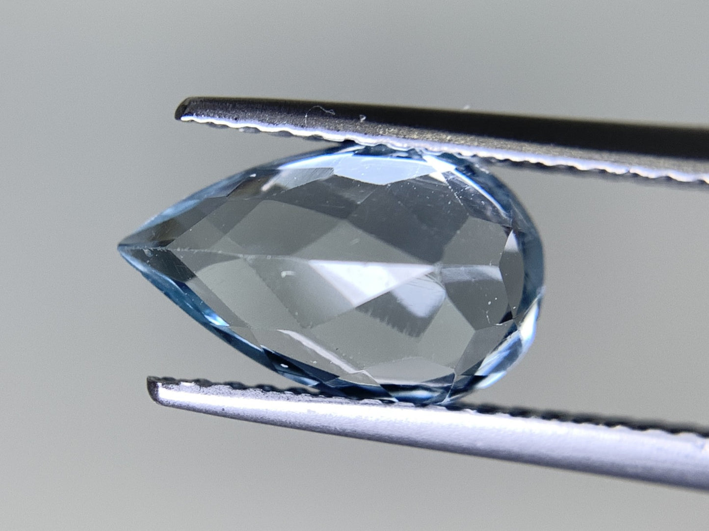 ブルートパーズ 2.865ct 宝石ソーティング付き 11.1㎜×6.8㎜×5.3㎜ 天然 ルース（ 裸石 ） 4457Y