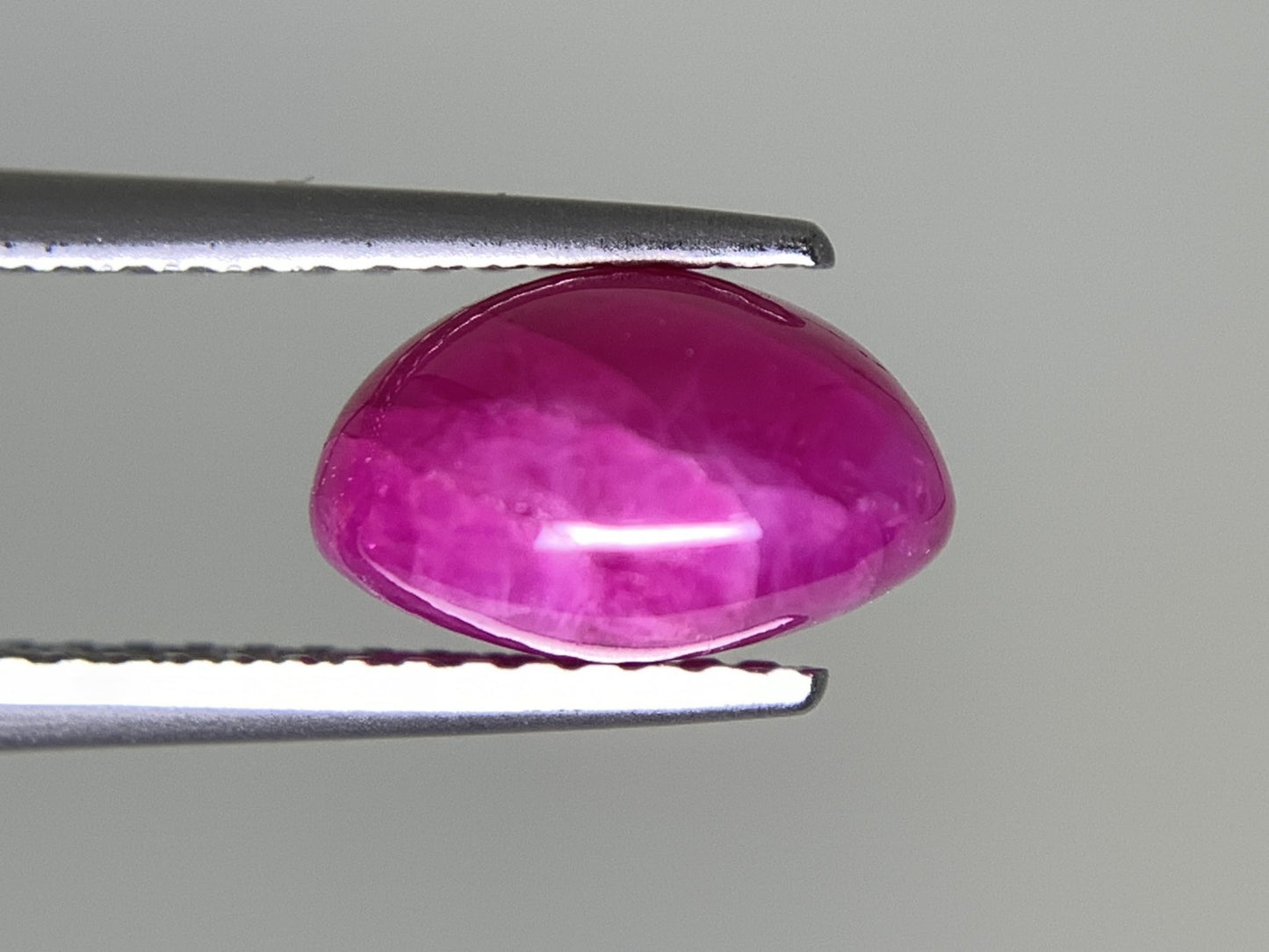 ルビー 天然 3.662ct 宝石ソーティング付き 9.0㎜×6.9㎜×5.4㎜ ルース（ 裸石 ） 7487Y