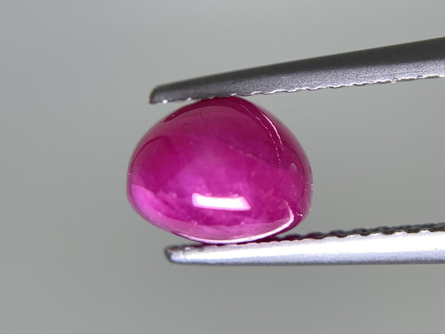 ルビー 天然 3.662ct 宝石ソーティング付き 9.0㎜×6.9㎜×5.4㎜ ルース（ 裸石 ） 7487Y