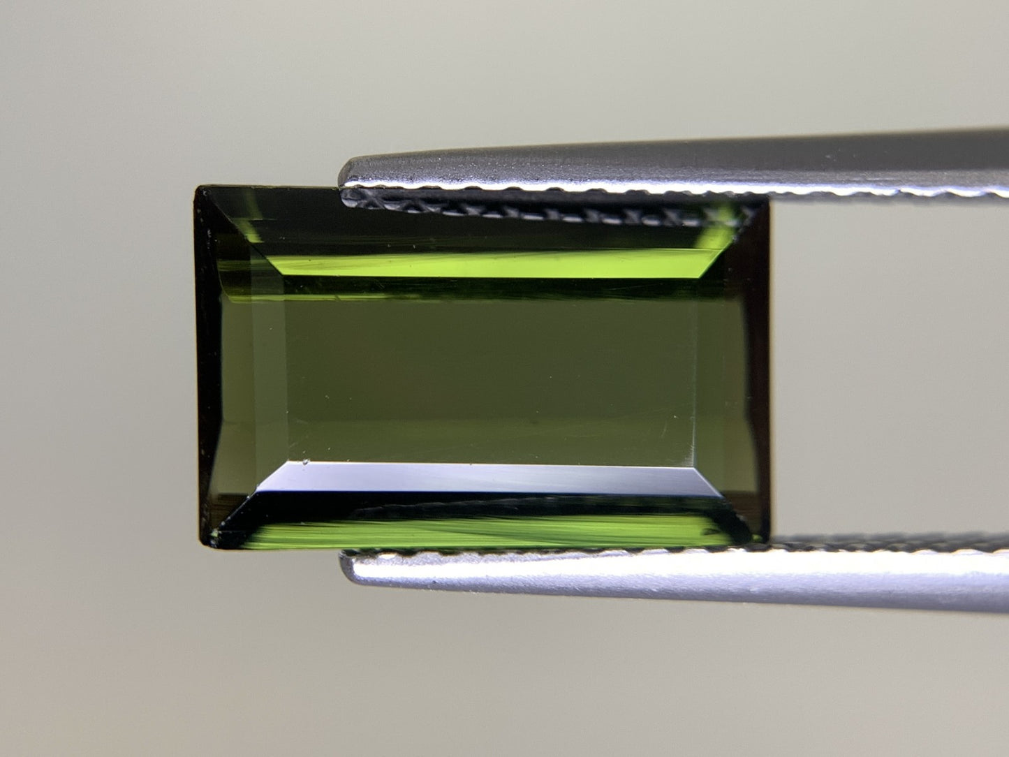 グリーントルマリン 3.158ct 宝石ソーティング付き 11.9㎜×7.5㎜×3.2㎜ 天然 ルース（ 裸石 ） 4693Y