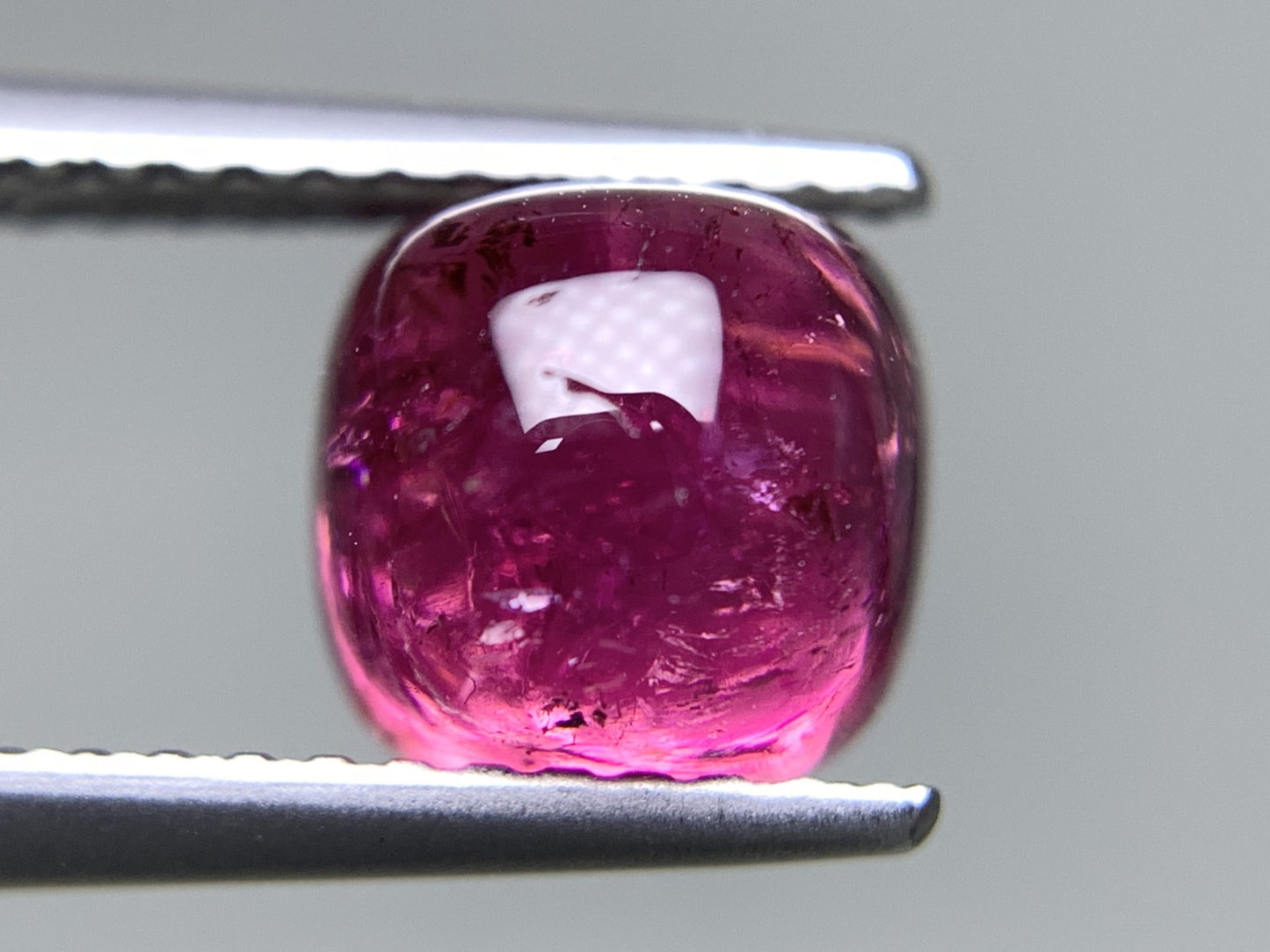 ピンクトルマリン 天然 2.375ct 宝石ソーティング付き 6.9㎜×6.9㎜×5.1㎜ ルース（ 裸石 ） 7500Y