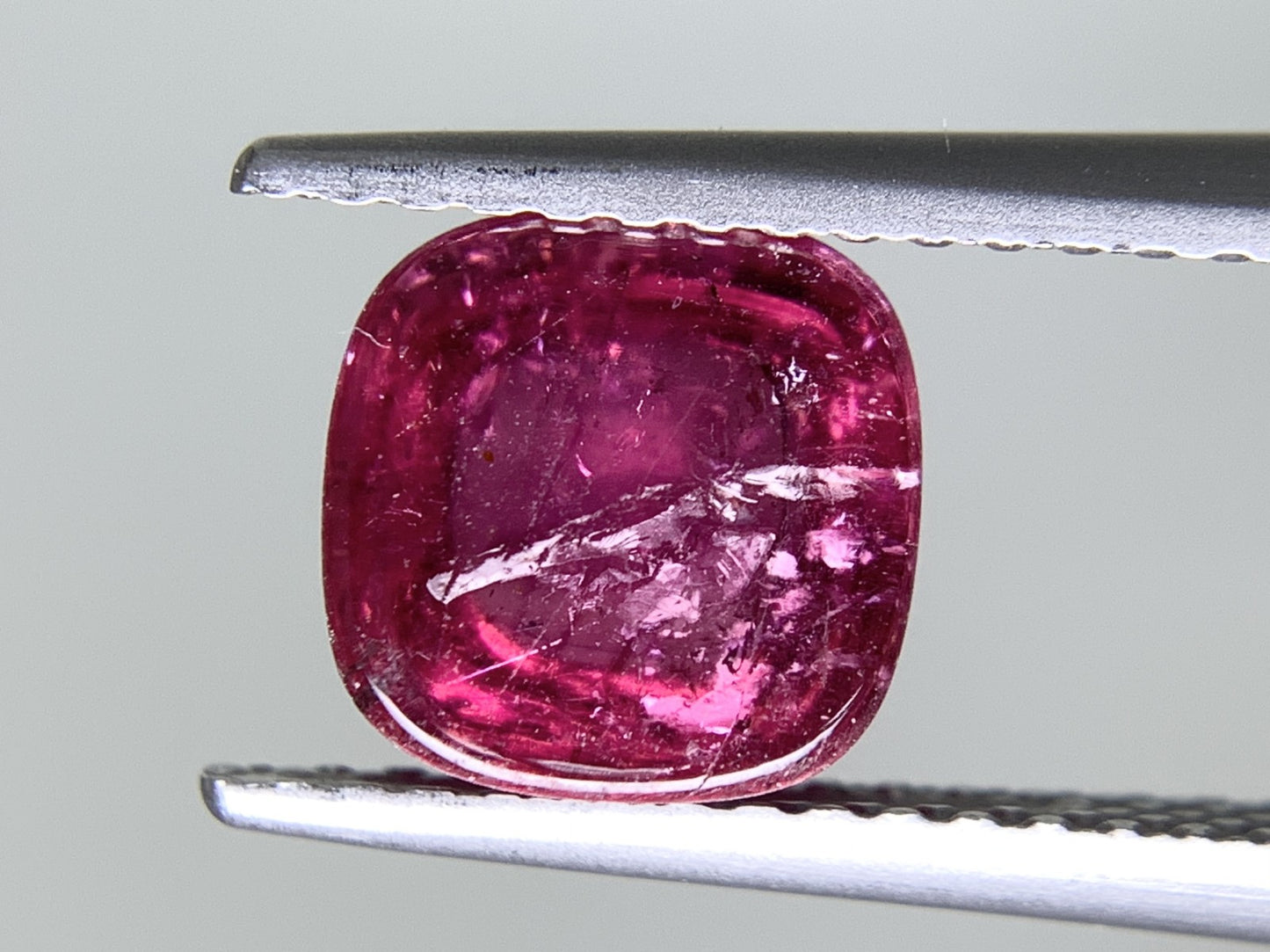 ピンクトルマリン 天然 2.375ct 宝石ソーティング付き 6.9㎜×6.9㎜×5.1㎜ ルース（ 裸石 ） 7500Y