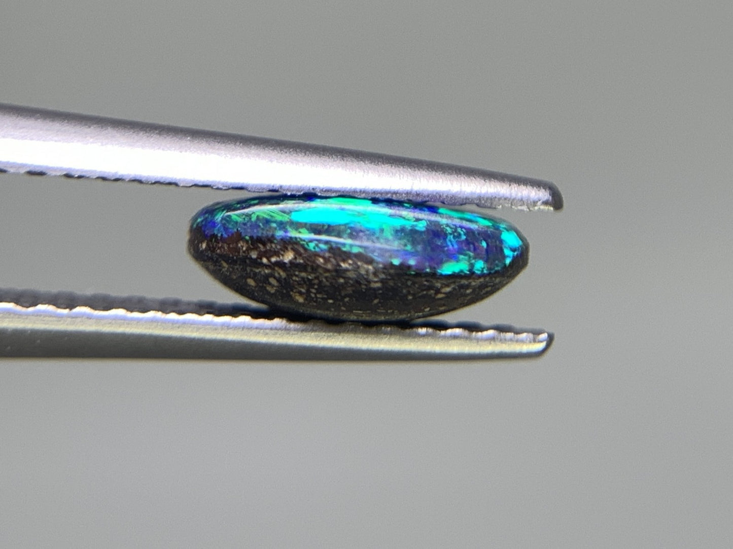 ボルダーオパール 1.134ct 宝石ソーティング付き  8.1㎜×6.4㎜×2.8㎜ ルース（ 裸石 ） 2325Y