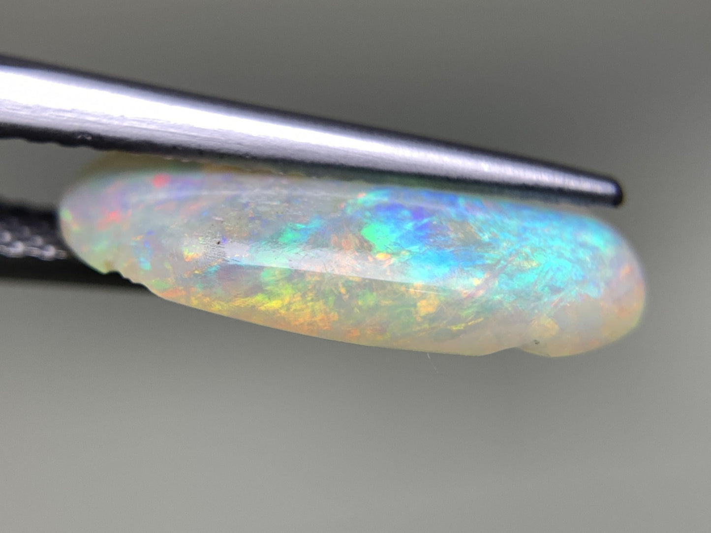 オパール 2.979ct  宝石ソーティング付き  16.2㎜×9.1㎜×3.0㎜  天然 ルース（ 裸石 ） 4769Y