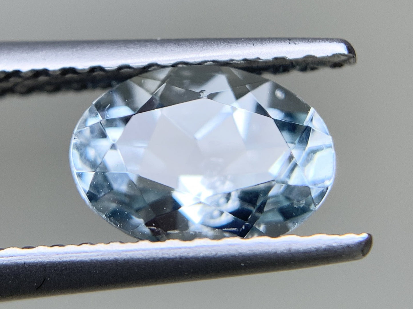 アクアマリン 天然 1.168ct 宝石ソーティング付き 7.9㎜×6.0㎜×4.5㎜ ルース（ 裸石 ） 6665Y