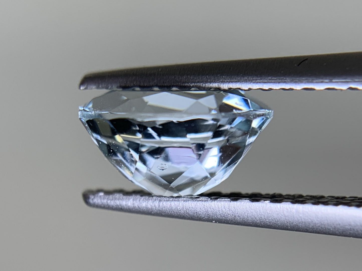 アクアマリン 天然 1.168ct 宝石ソーティング付き 7.9㎜×6.0㎜×4.5㎜ ルース（ 裸石 ） 6665Y