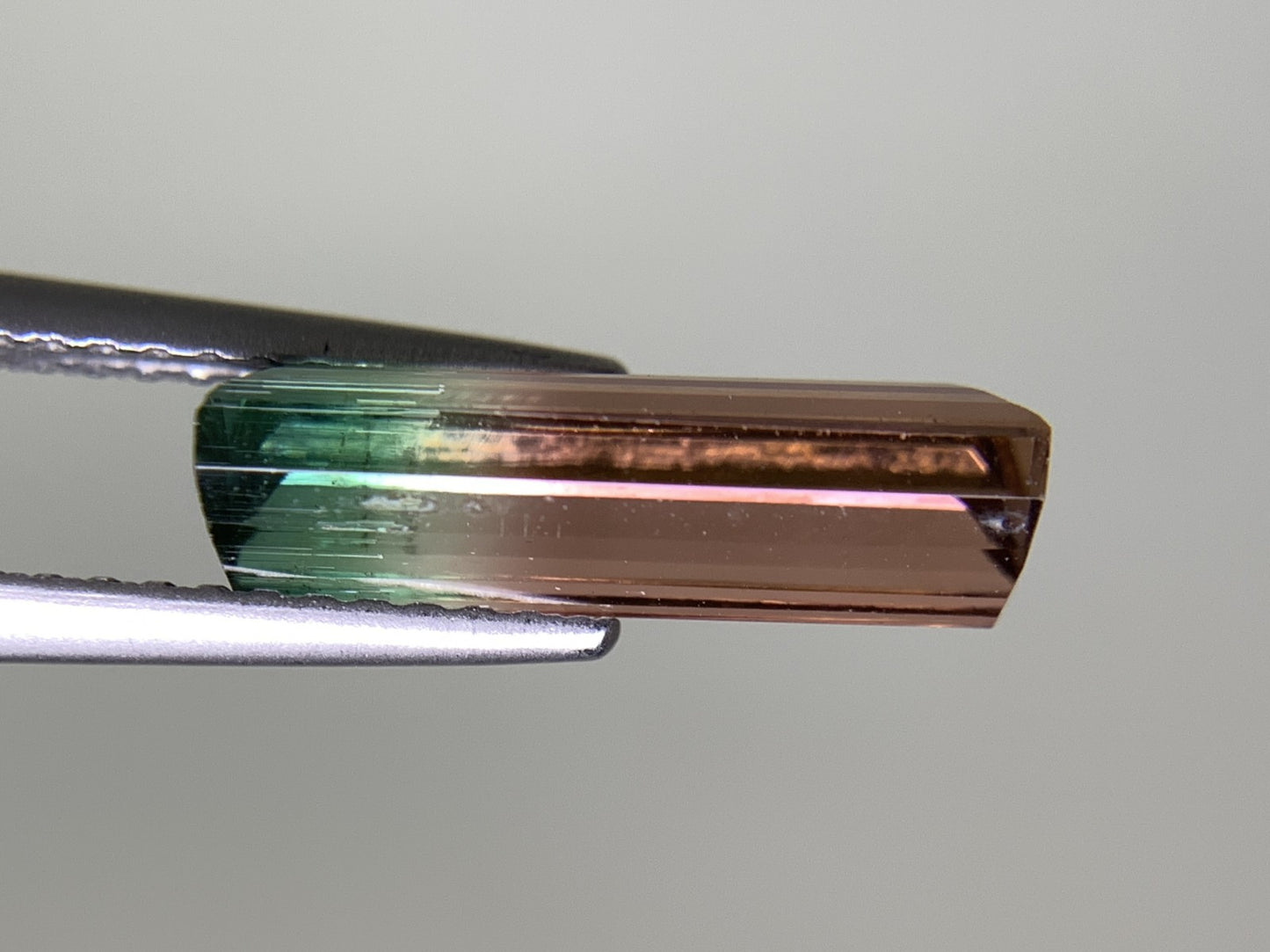 パーティカラードトルマリン 天然 2.999ct 中央宝石ソーティング付き 13.48㎜×5.54㎜×3.81㎜ ルース（ 裸石 ） 7443Y