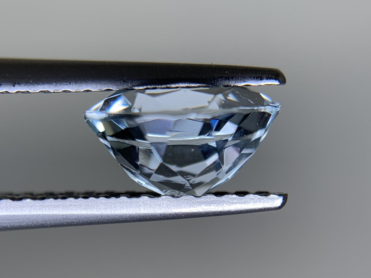 アクアマリン 天然 1.168ct 宝石ソーティング付き 7.9㎜×6.0㎜×4.5㎜ ルース（ 裸石 ） 6665Y