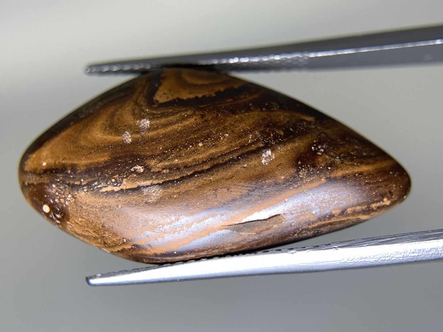 ボルダーオパール 天然  16.899ct  宝石ソーティング付き  27.4㎜×14.8㎜×6.0㎜ ルース（ 裸石 ）  5668Y