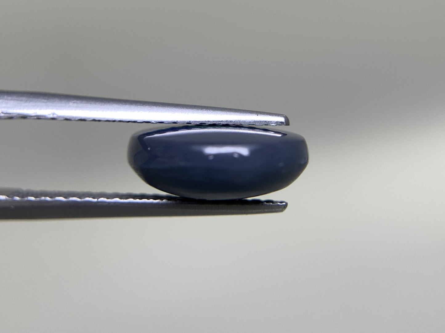 ブラックオパール 4.503ct  中央宝石ソーティング付き  14.6㎜×11.2㎜×4.6㎜  天然 ルース（ 裸石 ） 4624Y