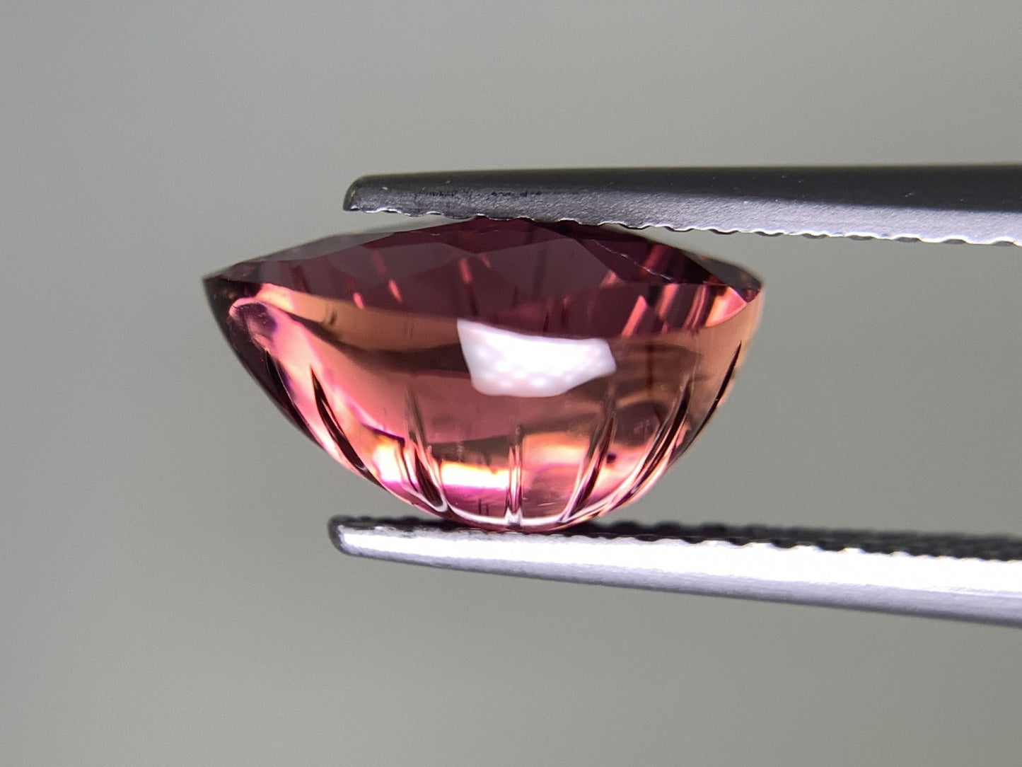 ピンクトルマリン 3.84ct 宝石ソーティング付き  10.9㎜×8.8㎜×5.9㎜ ルース（ 裸石 ） 1797Y