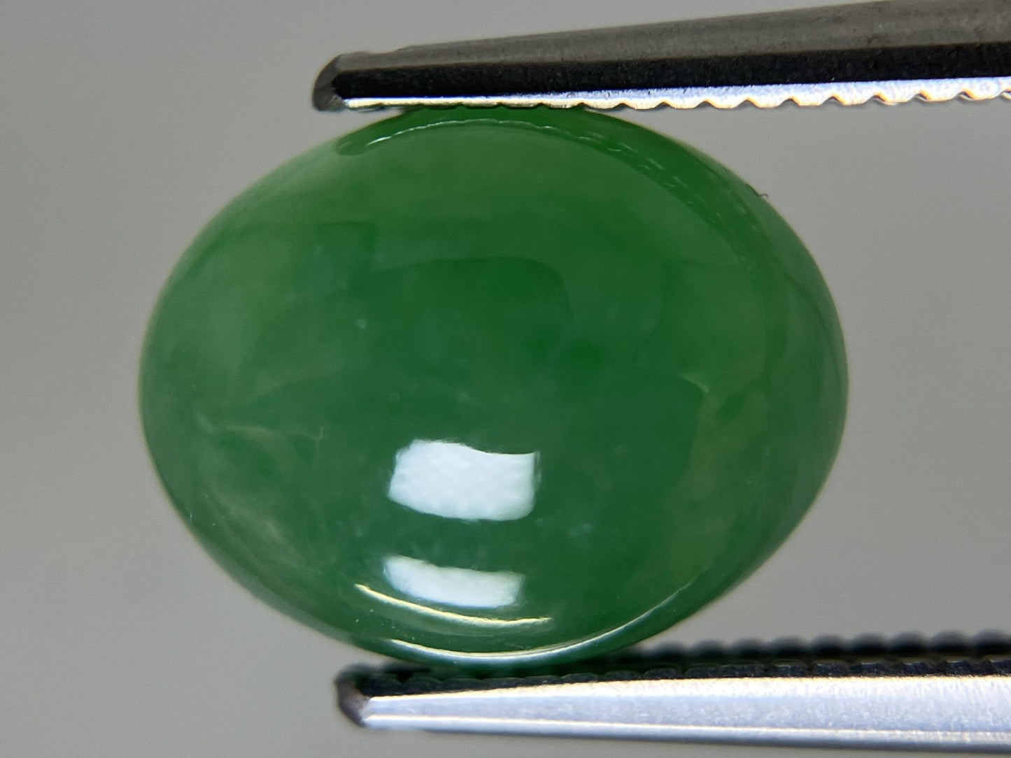 ひすい（ヒスイ 翡翠） 天然 4.638ct 宝石ソーティング付き 10.7㎜×8.4㎜×5.7㎜ ルース（ 裸石 ） 6341YY