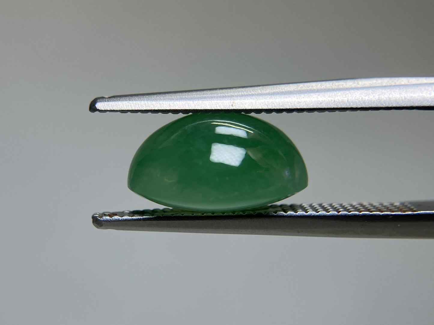 ひすい（ヒスイ 翡翠） 天然 4.638ct 宝石ソーティング付き 10.7㎜×8.4㎜×5.7㎜ ルース（ 裸石 ） 6341YY