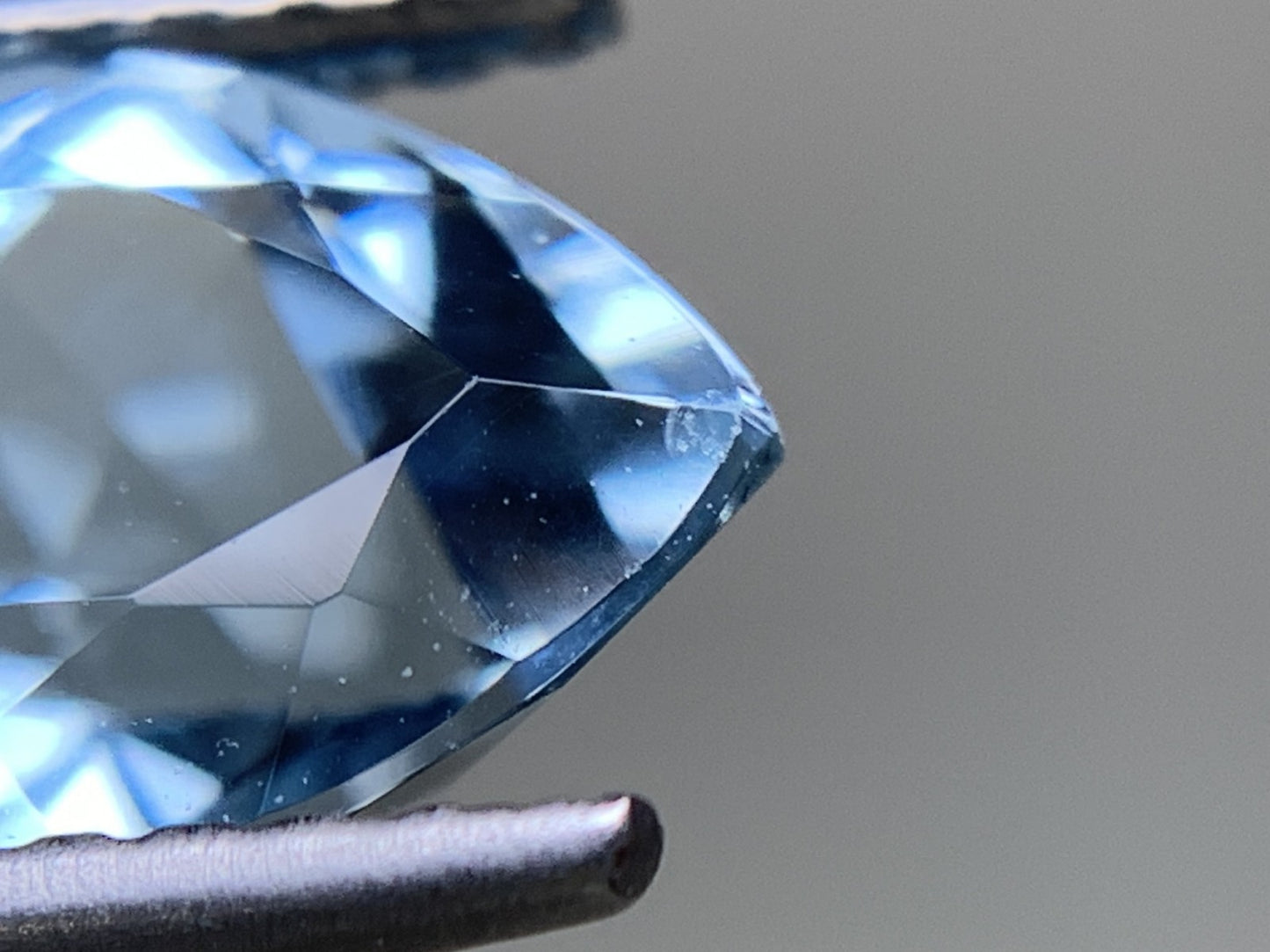 アクアマリン 天然 1.765ct 宝石ソーティング付き 9.1㎜×7.0㎜×5.1㎜ ルース（ 裸石 ） 6661Y