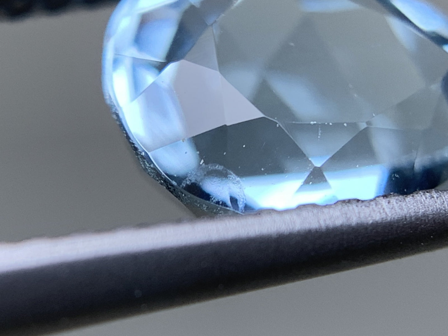 アクアマリン 天然 1.765ct 宝石ソーティング付き 9.1㎜×7.0㎜×5.1㎜ ルース（ 裸石 ） 6661Y