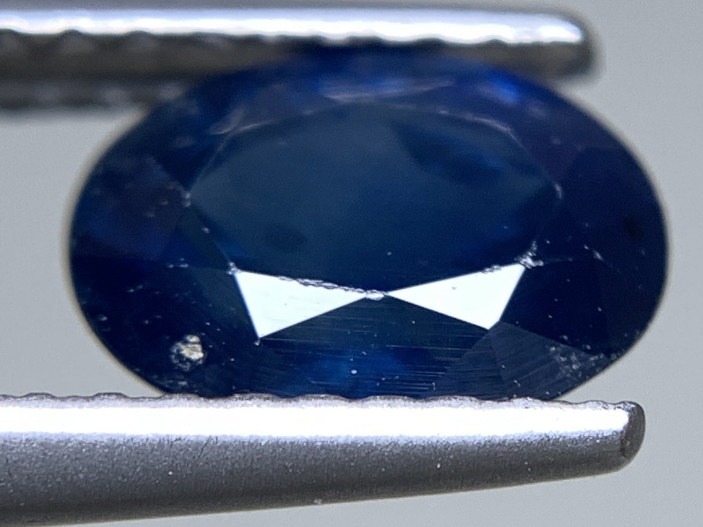 サファイア 天然 1.417ct 宝石ソーティング付き 7.7㎜×6.0㎜×3.9㎜ ルース（ 裸石 ） 7555Y