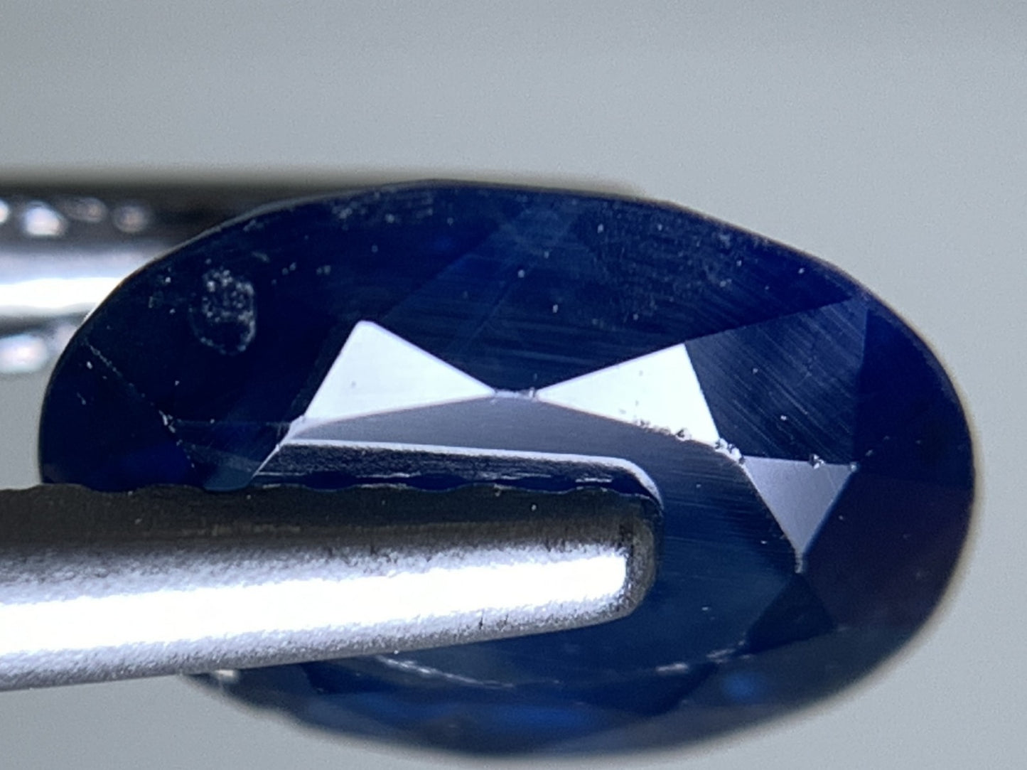 サファイア 天然 1.417ct 宝石ソーティング付き 7.7㎜×6.0㎜×3.9㎜ ルース（ 裸石 ） 7555Y