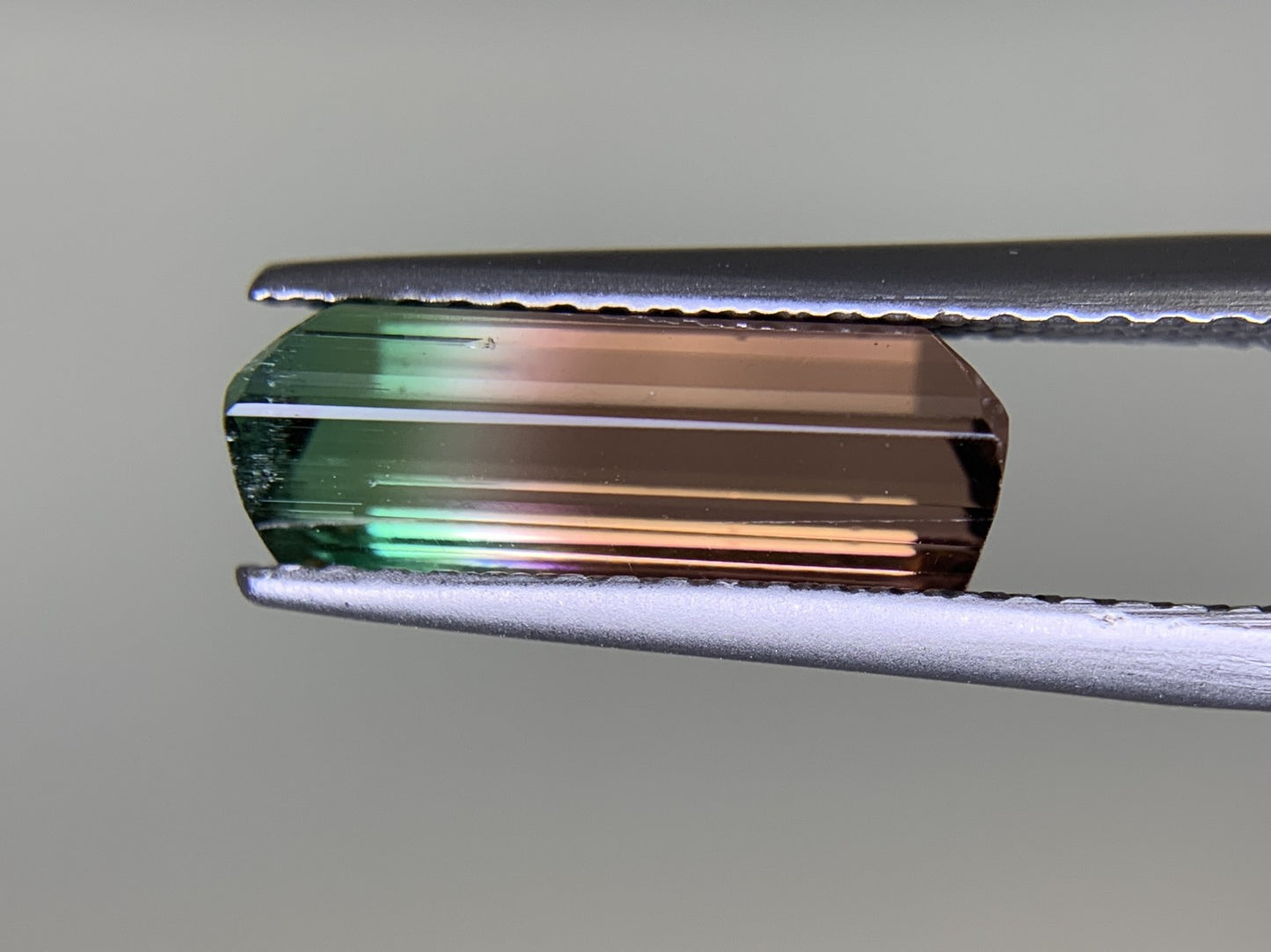 パーティカラードトルマリン  3.192ct  中央宝石ソーティング付き  12.57㎜×5.76㎜×4.34㎜  ルース（ 裸石 ） 3352Y