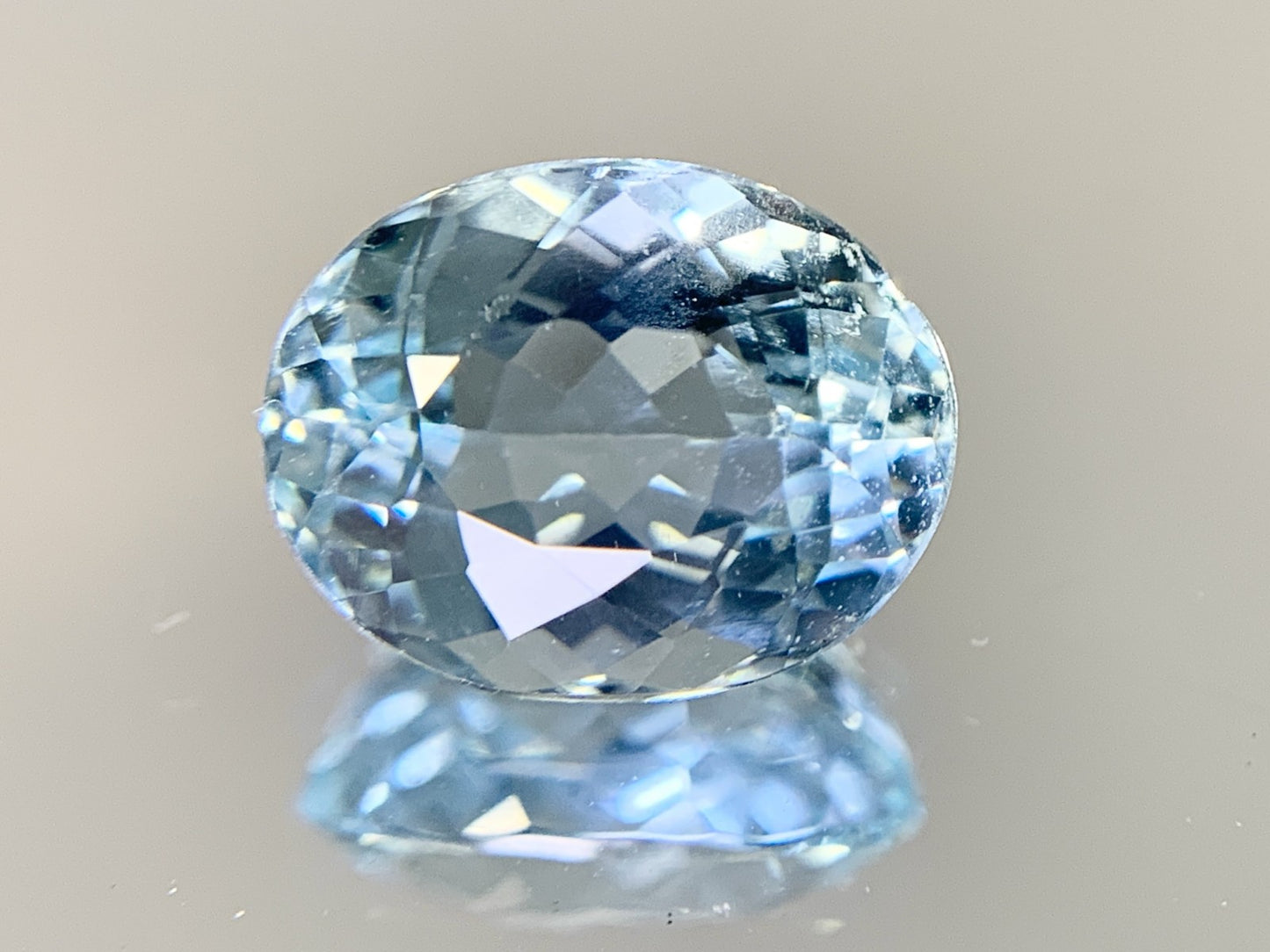 アクアマリン　3.030ct　宝石ソーティング付き　 10.48㎜×8.21㎜×6.09㎜　 ルース（ 裸石 ）　 1787Y