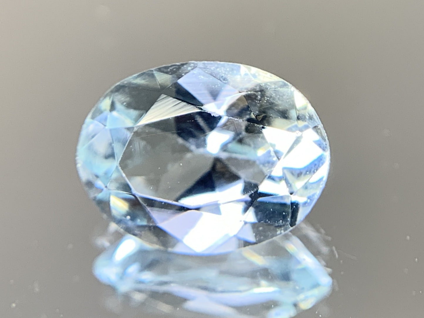 アクアマリン 天然 1.585ct 宝石ソーティング付き 9.0㎜×6.8㎜×4.8㎜ ルース（ 裸石 ） 6660Y