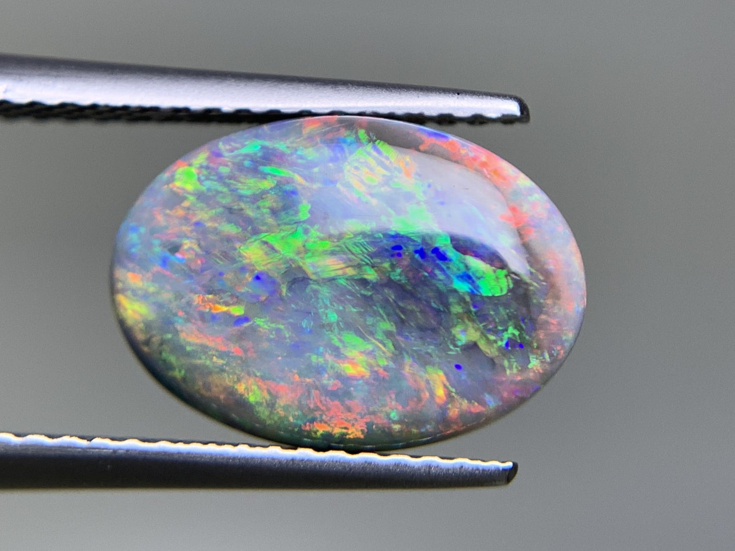 ブラックオパール 天然 2.875ct 宝石ソーティング付き 13.0㎜×9.3㎜×3.6㎜ ルース（ 裸石 ） 6568Y