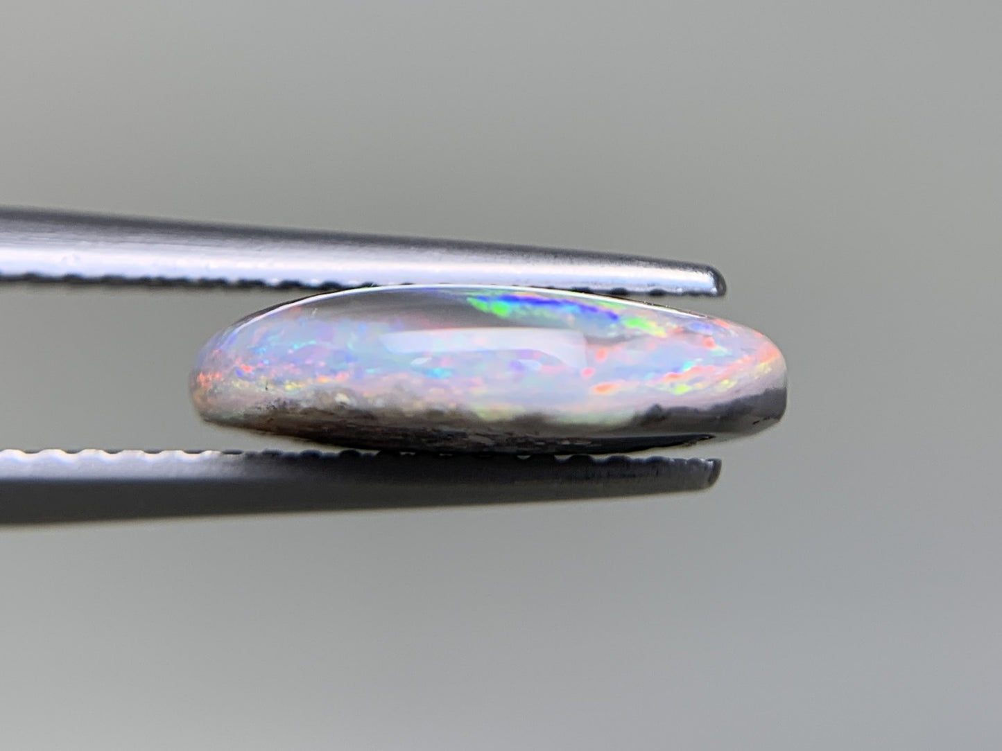 ブラックオパール 天然 2.875ct 宝石ソーティング付き 13.0㎜×9.3㎜×3.6㎜ ルース（ 裸石 ） 6568Y