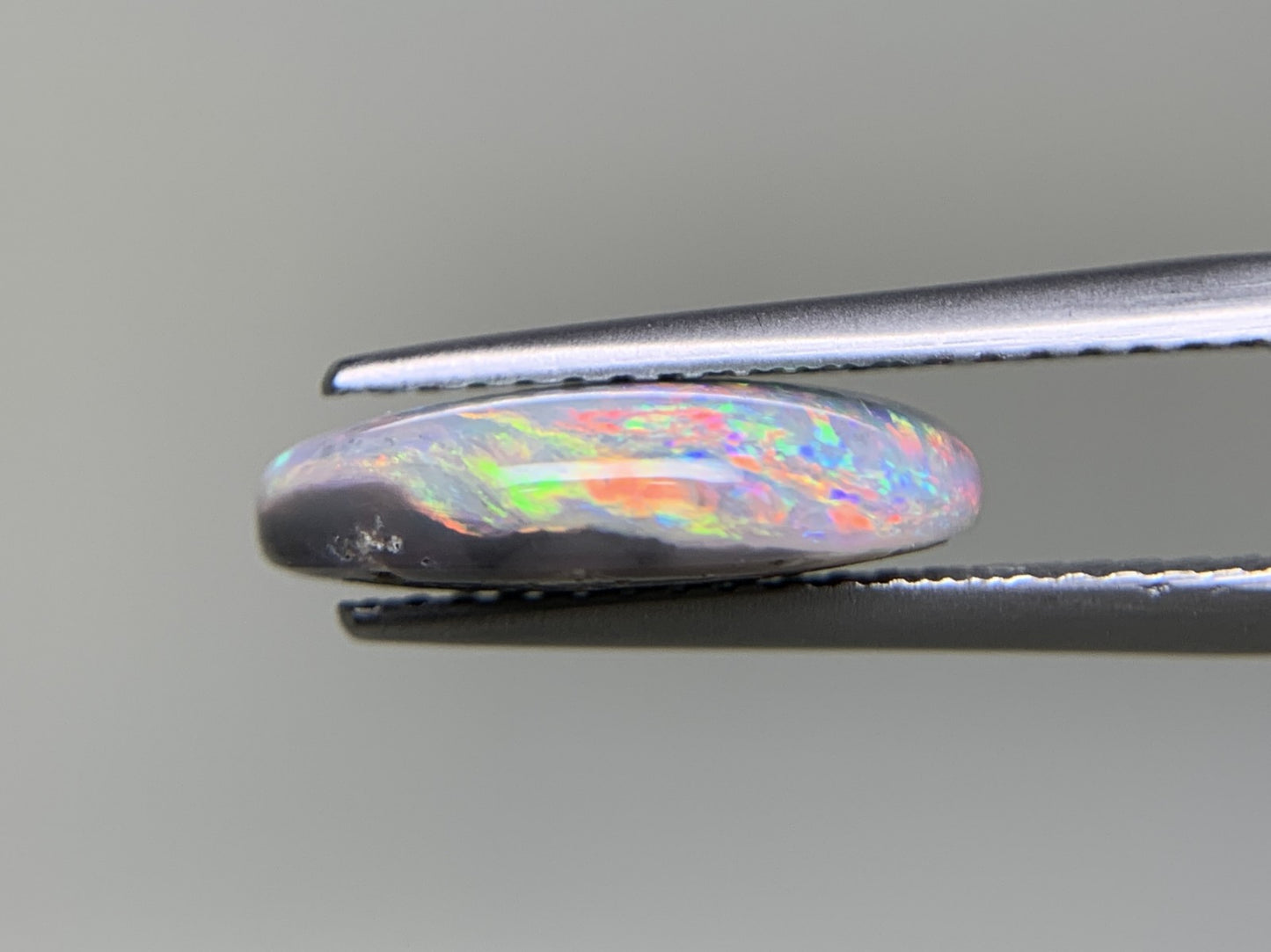 ブラックオパール 天然 2.875ct 宝石ソーティング付き 13.0㎜×9.3㎜×3.6㎜ ルース（ 裸石 ） 6568Y