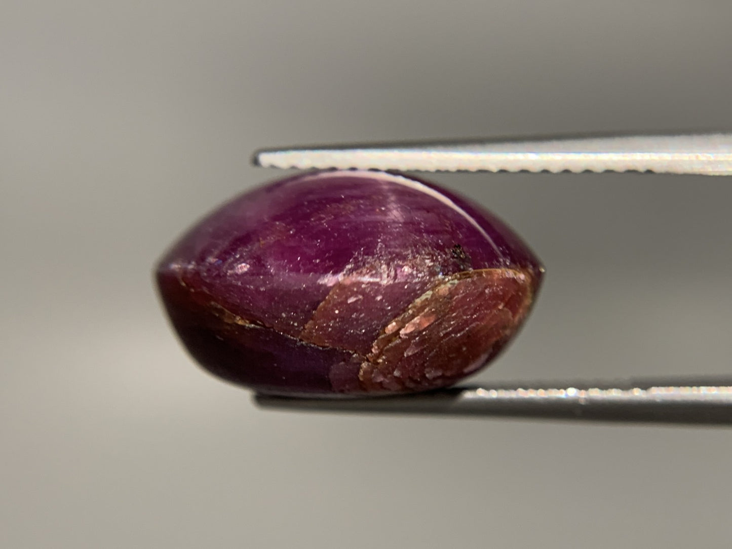 スタールビー 天然 26.586ct 宝石ソーティング付き 17.1㎜×15.3㎜×9.9㎜ ルース（ 裸石 ） 6780Y
