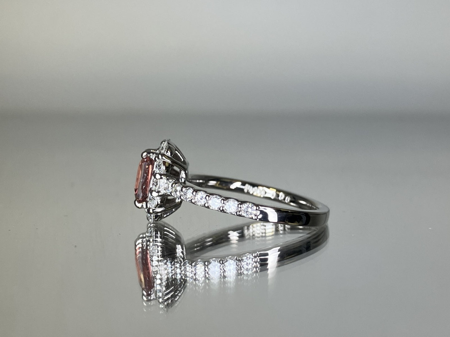 パパラチャサファイア 0.96ct 非加熱 NoHeat AIGS鑑別書 D0.57ct PT900 5.2g 指輪 （JP11号） サイズ直し無料 9176ST