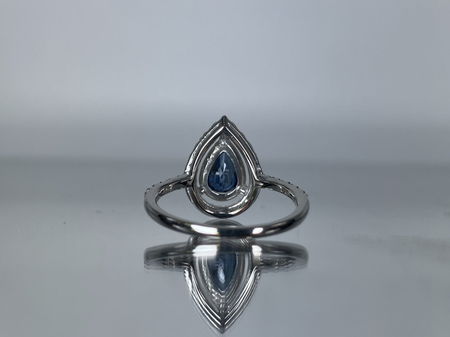 サファイア 1.06ct ロイヤルブルー royal blue 非加熱 NoHeat AIGS鑑別書 D0.45ct PT900 4.4g 指輪 （JP14号） サイズ直し無料 9172ST