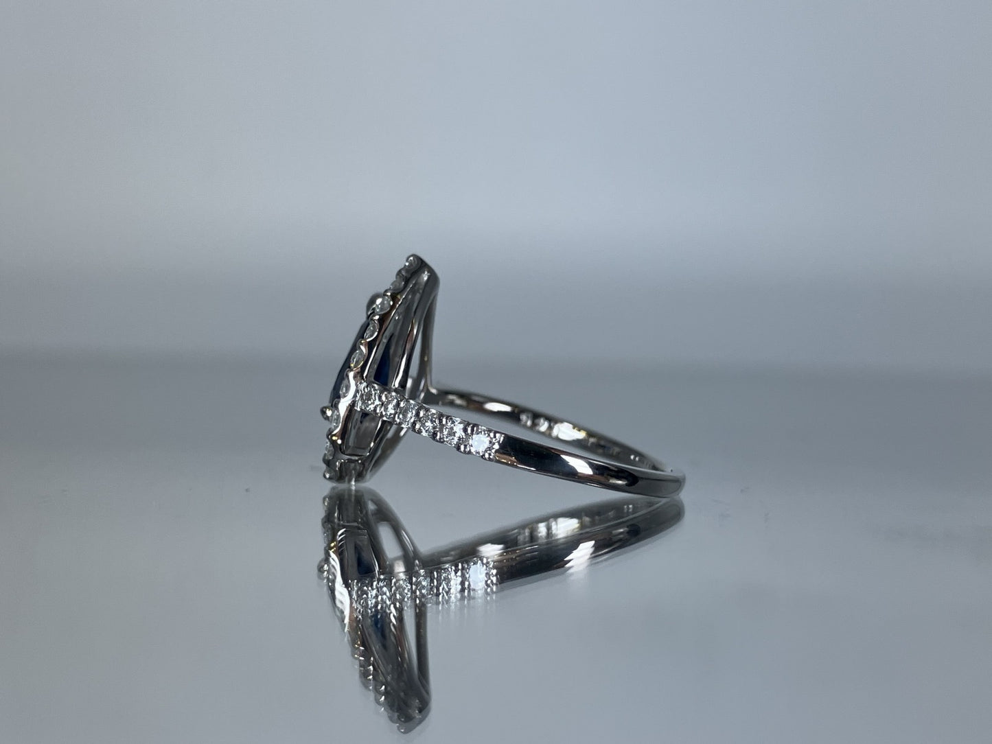サファイア 1.06ct ロイヤルブルー royal blue 非加熱 NoHeat AIGS鑑別書 D0.45ct PT900 4.4g 指輪 （JP14号） サイズ直し無料 9172ST