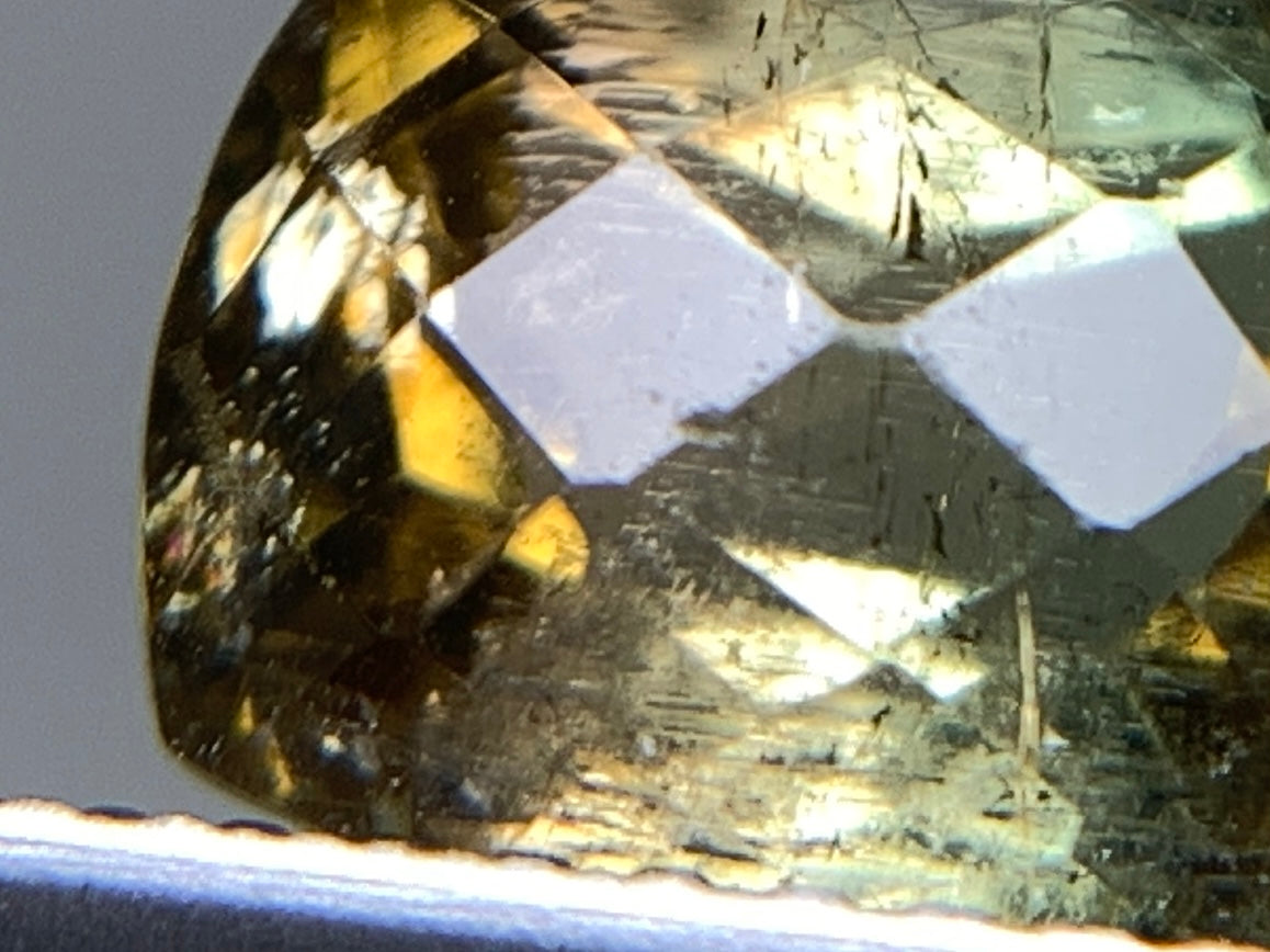 トルマリン（バイカラー） 2.283ct  宝石ソーティング付き  8.8㎜×6.8㎜×5.1㎜  天然 ルース（ 裸石 ） 4955Y