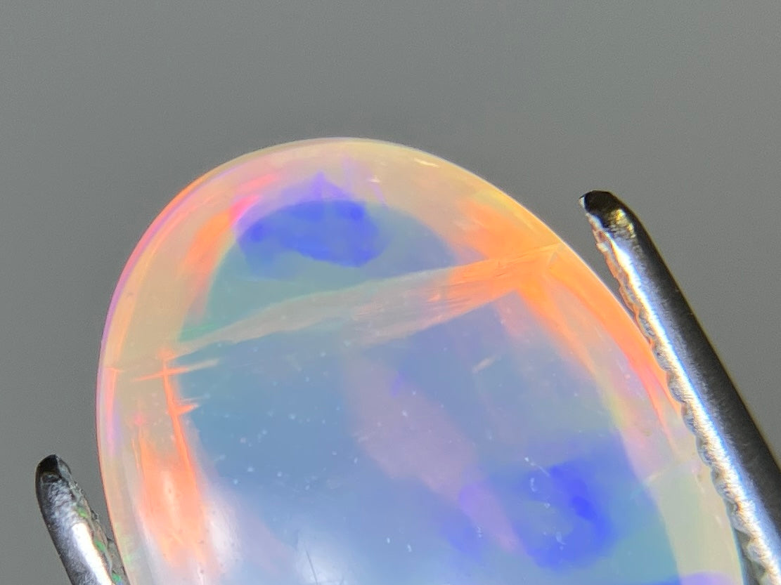 オパール（ペアセット） 2.439ct / 3.220ct 宝石鑑別書付き 13.2㎜×9.2㎜×4.8㎜ / 13.2㎜×9.1㎜×5.2㎜ ルース（ 裸石 ） 3385S