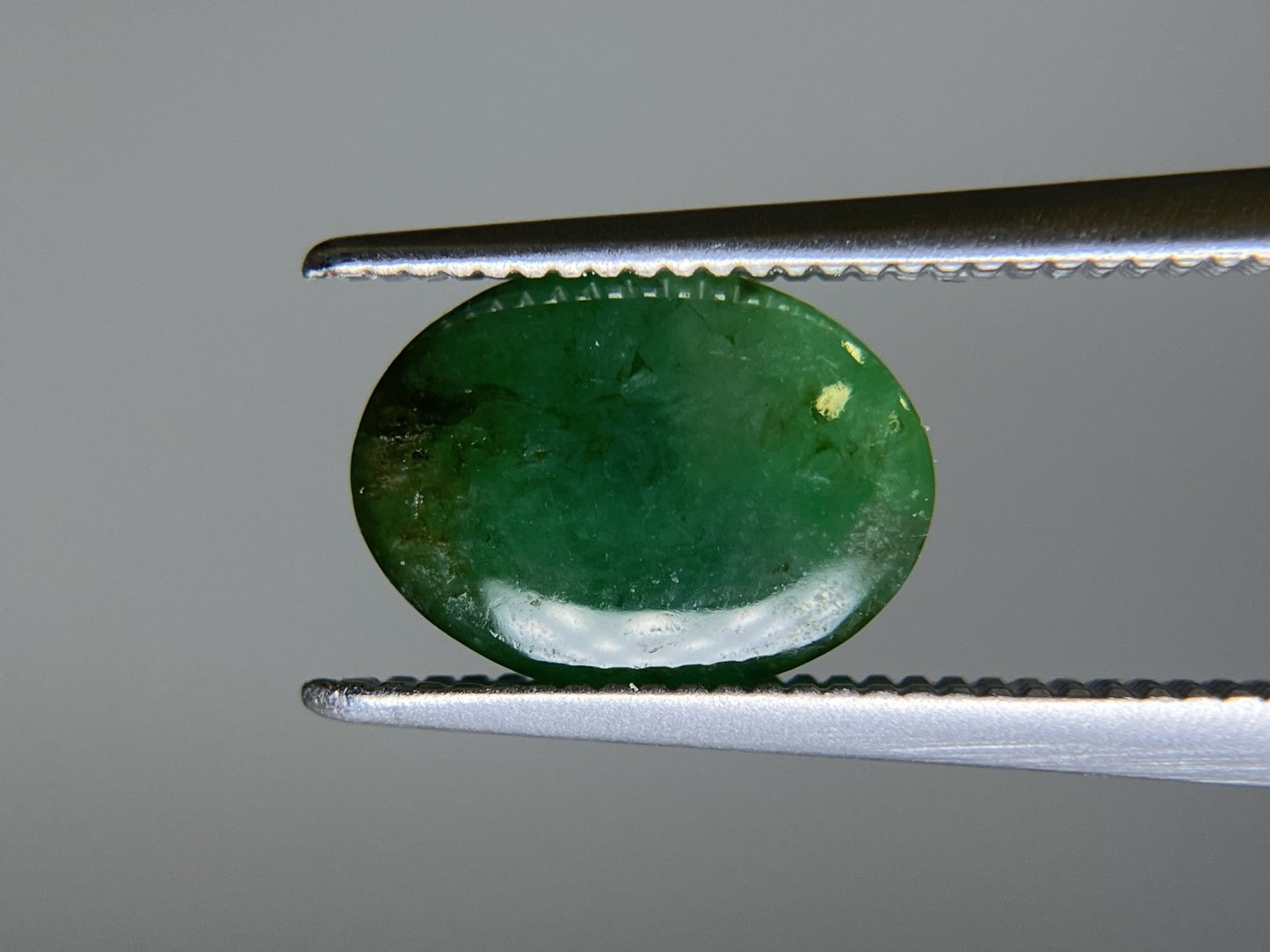 翡翠（ひすい） 1.903ct 宝石ソーティング付き 9.5㎜×7.1㎜×3.3㎜ ルース（ 裸石 ） 4162S
