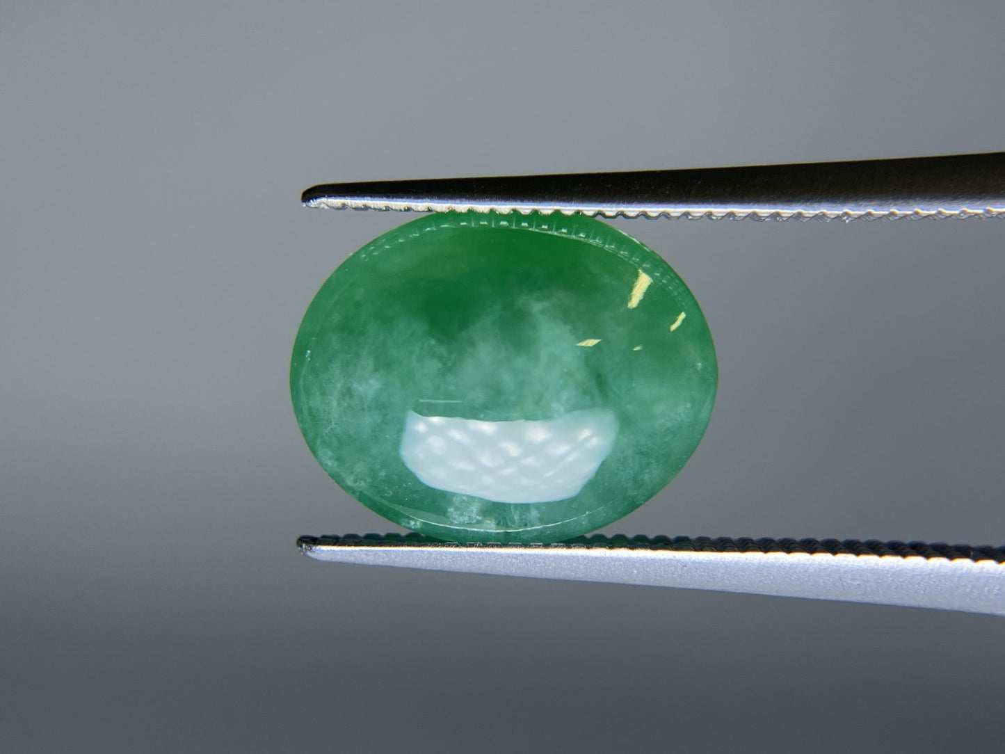 翡翠（ひすい） 6.035ct 宝石ソーティング付き 12.2㎜×9.8㎜×6.0㎜ ルース（ 裸石 ） 4160S