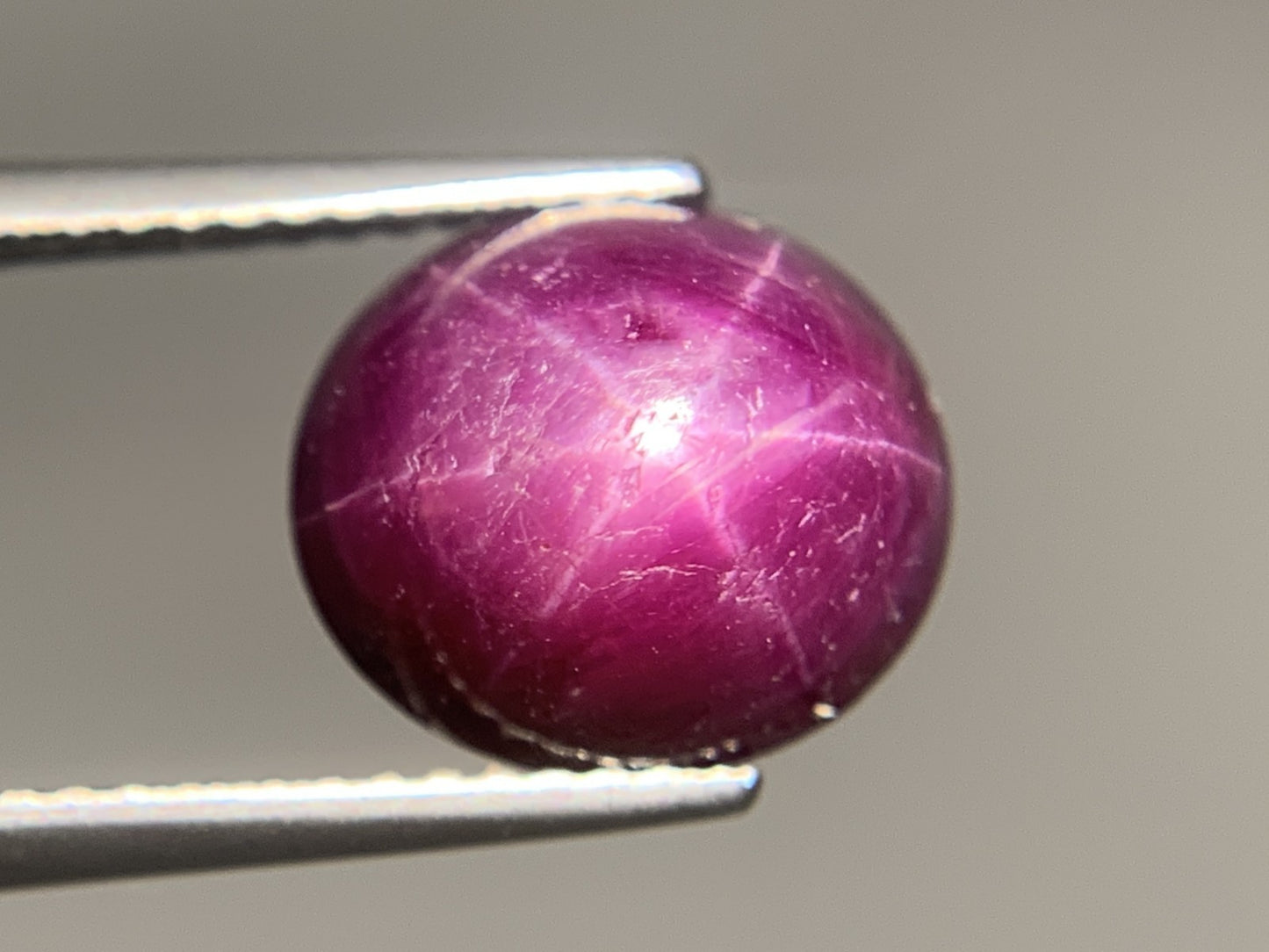 スタールビー 天然 6.536ct 宝石ソーティング付き 10.2㎜×9.2㎜×7.1㎜ ルース（ 裸石 ） 7558Y