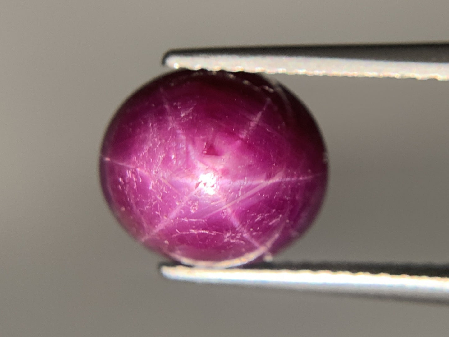 スタールビー 天然 6.536ct 宝石ソーティング付き 10.2㎜×9.2㎜×7.1㎜ ルース（ 裸石 ） 7558Y