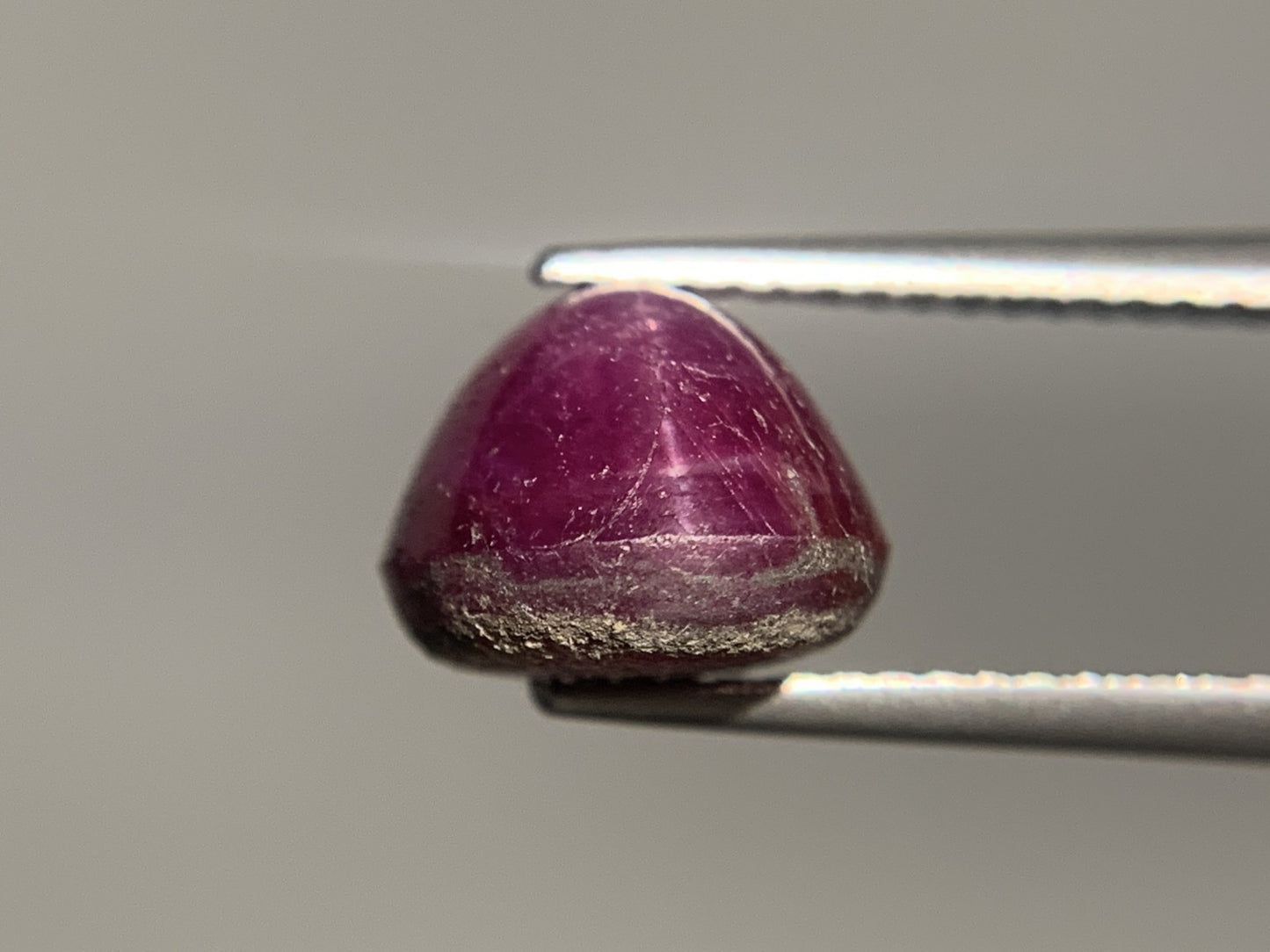 スタールビー 天然 6.536ct 宝石ソーティング付き 10.2㎜×9.2㎜×7.1㎜ ルース（ 裸石 ） 7558Y