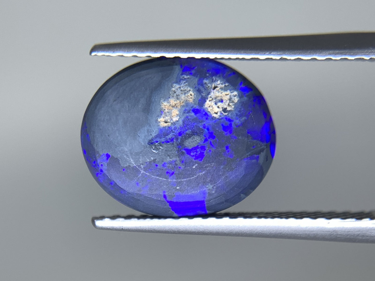 ブラックオパール 2.661ct 中央宝石ソーティング付き 11.8㎜×9.8㎜×3.8㎜ 天然 ルース（ 裸石 ） 4815Y