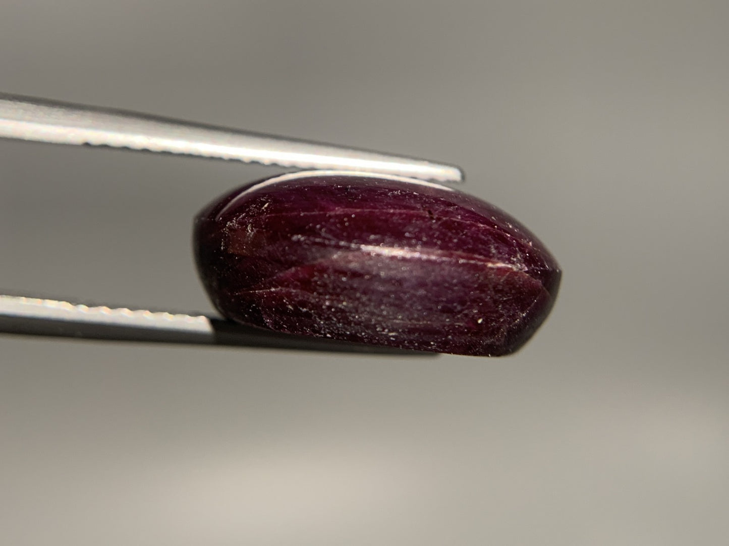 スタールビー 天然 20.292ct 宝石ソーティング付き 16.6㎜×13.7㎜×7.3㎜ ルース（ 裸石 ） 7505Y