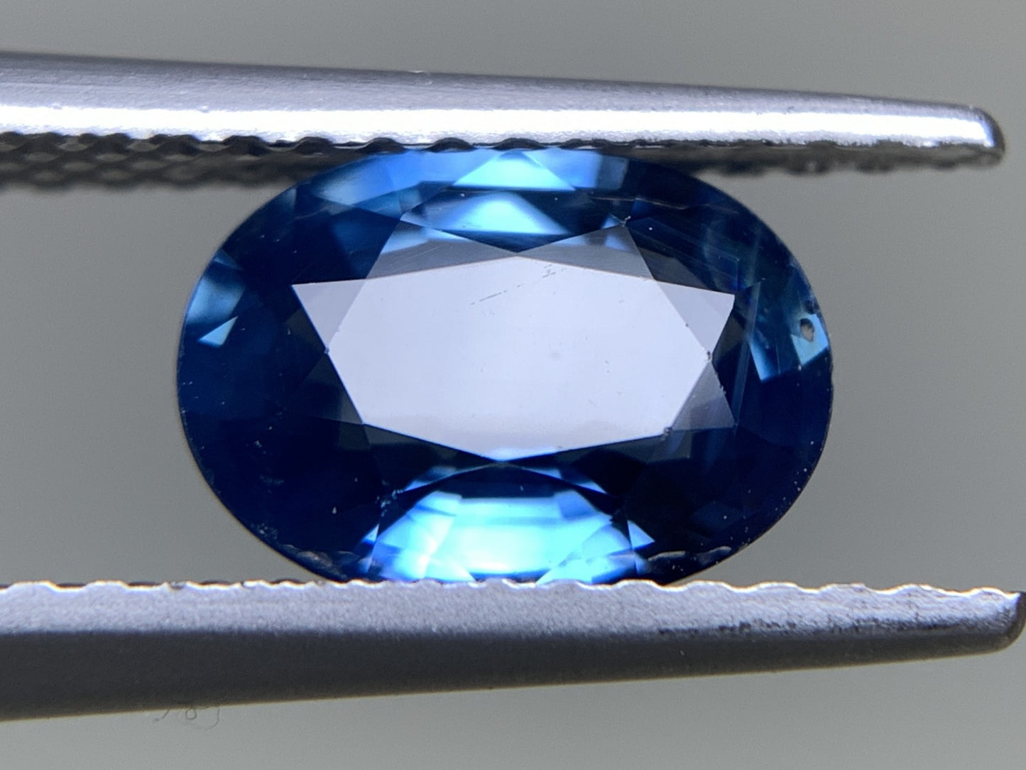 サファイア 天然 1.480ct 中央宝石ソーティング付き 8.30㎜×6.02㎜×3.36㎜ ルース（ 裸石 ） 5464Y