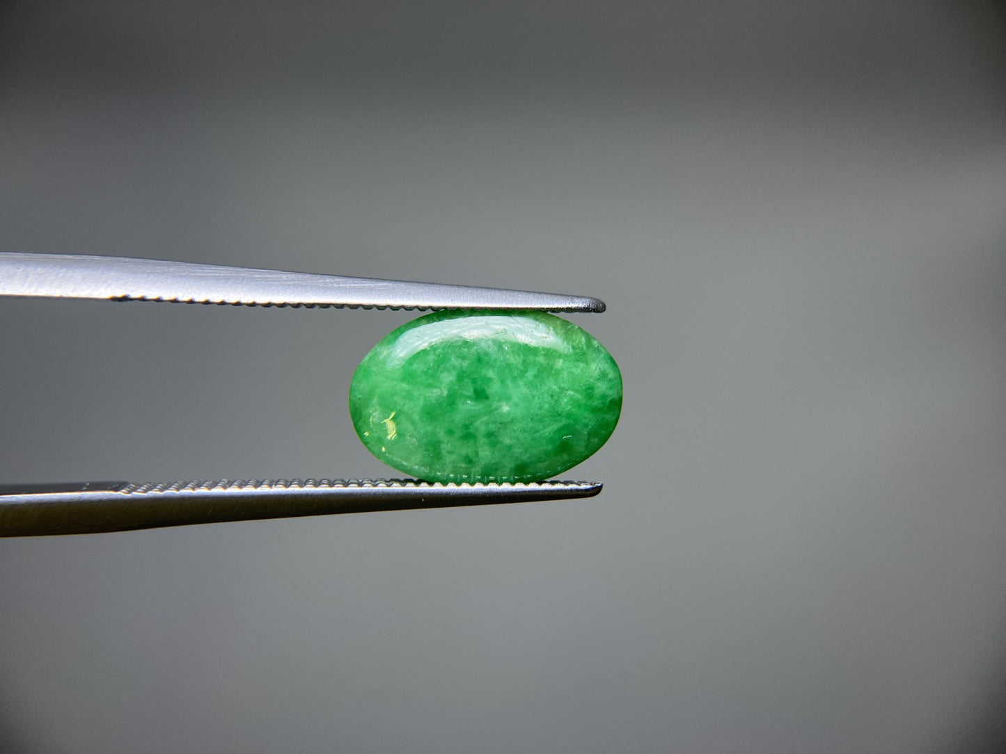 翡翠（ひすい） 3.108ct 宝石ソーティング付き 12.1㎜×8.1㎜×3.2㎜ ルース（ 裸石 ） 4010S