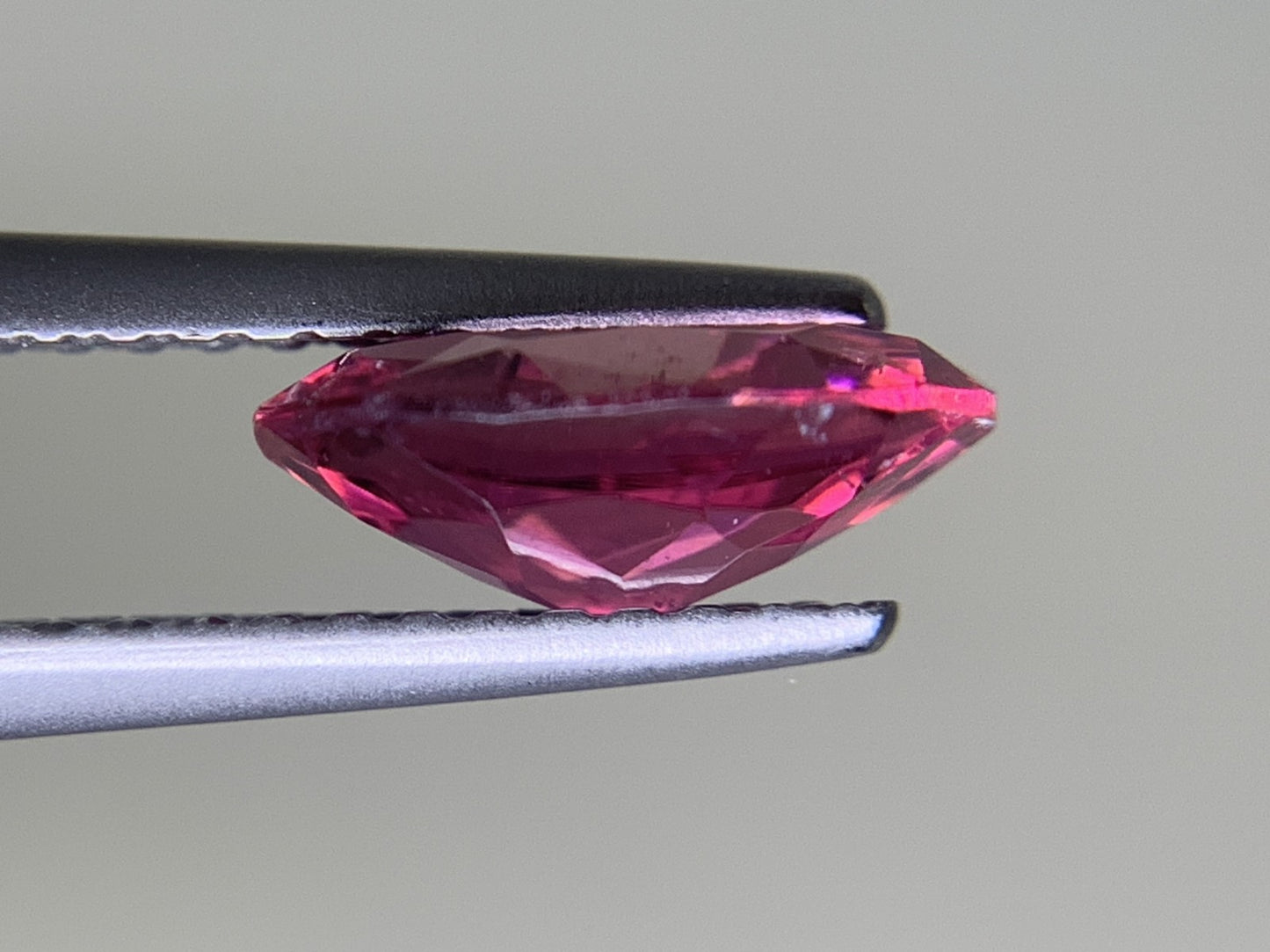 ピンクトルマリン 1.421ct 宝石ソーティング付き 8.9㎜×6.9㎜×3.4㎜ ルース（ 裸石 ） 4172Y