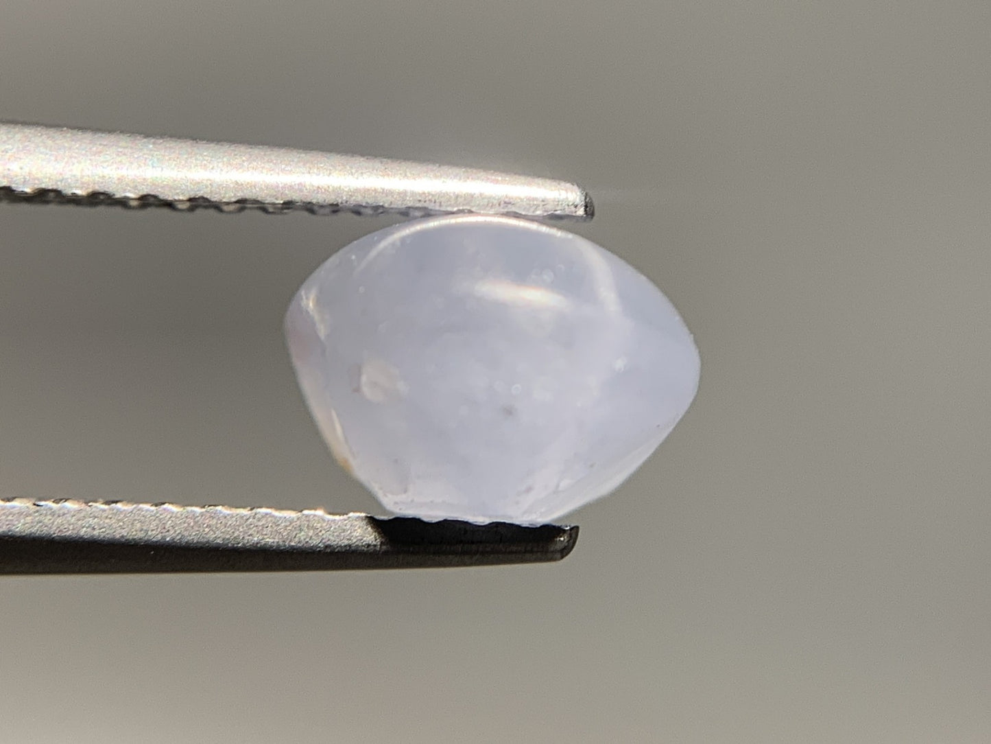 スターサファイア 天然 3.638ct 宝石ソーティング付き 8.9㎜×7.3㎜×5.4㎜ ルース（ 裸石 ） 7528Y
