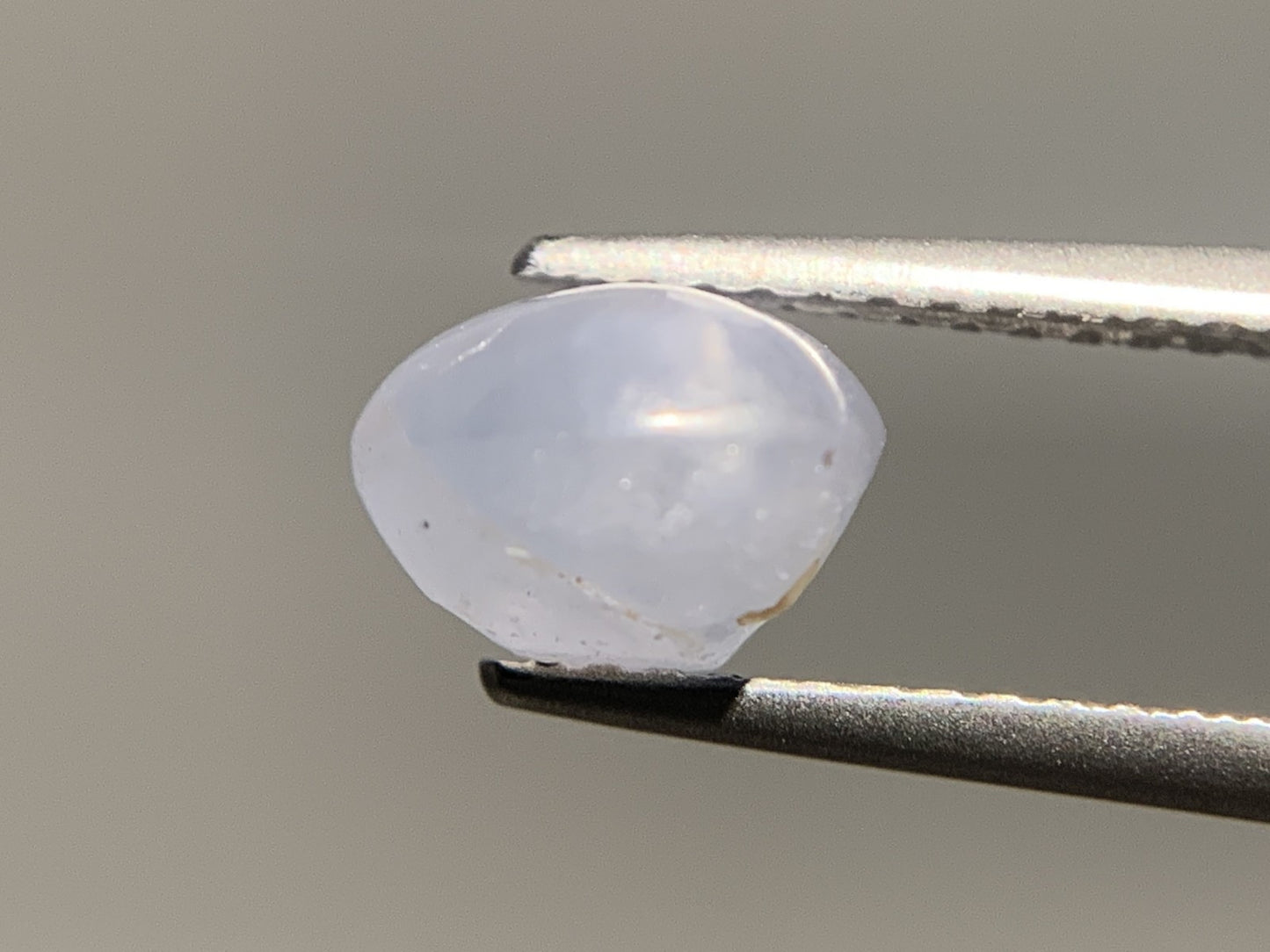 スターサファイア 天然 3.638ct 宝石ソーティング付き 8.9㎜×7.3㎜×5.4㎜ ルース（ 裸石 ） 7528Y