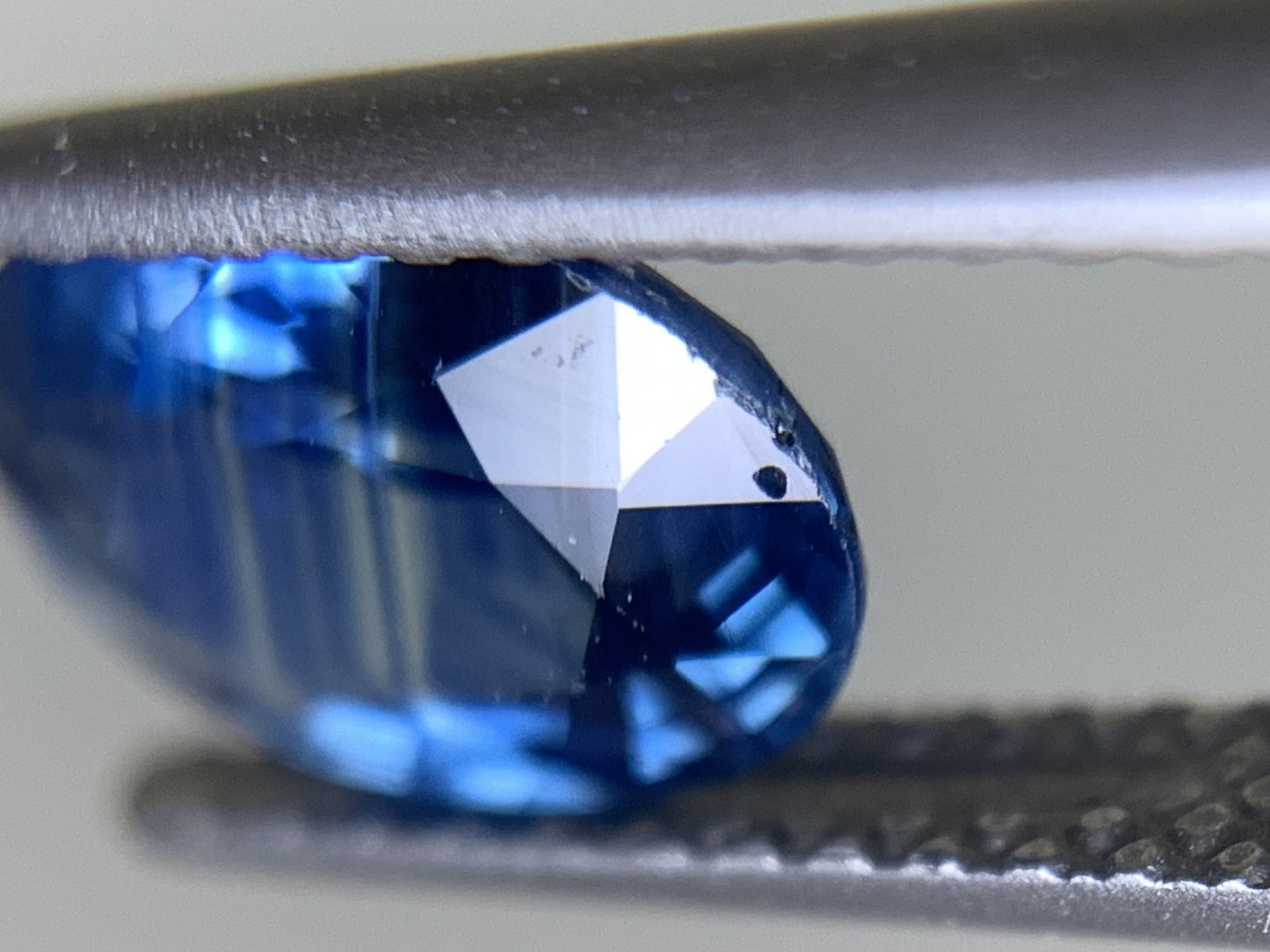 サファイア 天然 1.480ct 中央宝石ソーティング付き 8.30㎜×6.02㎜×3.36㎜ ルース（ 裸石 ） 5464Y