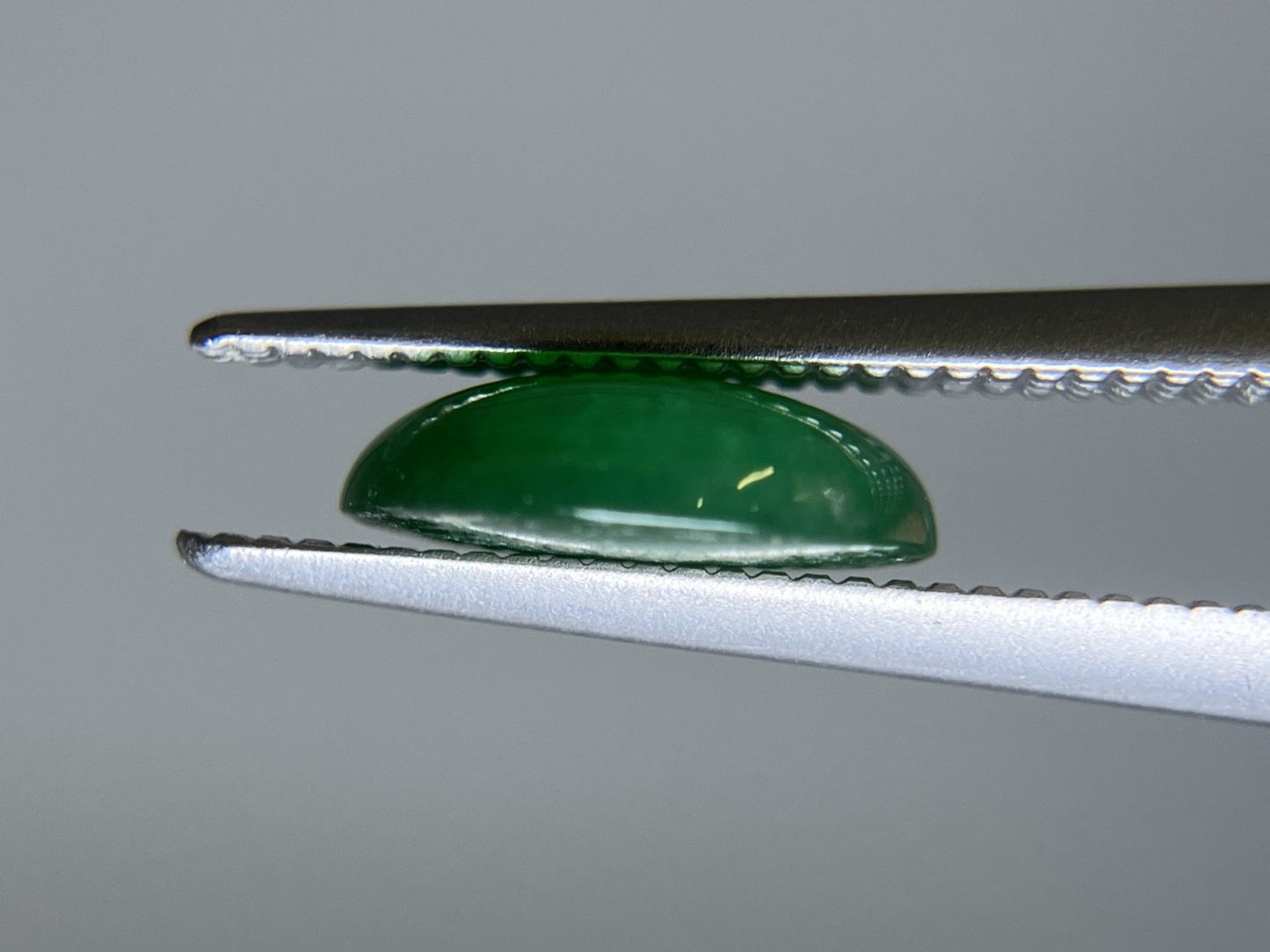 翡翠（ひすい） 1.828ct 宝石ソーティング付き 8.8㎜×8.0㎜×2.7㎜ ルース（ 裸石 ） 4005S