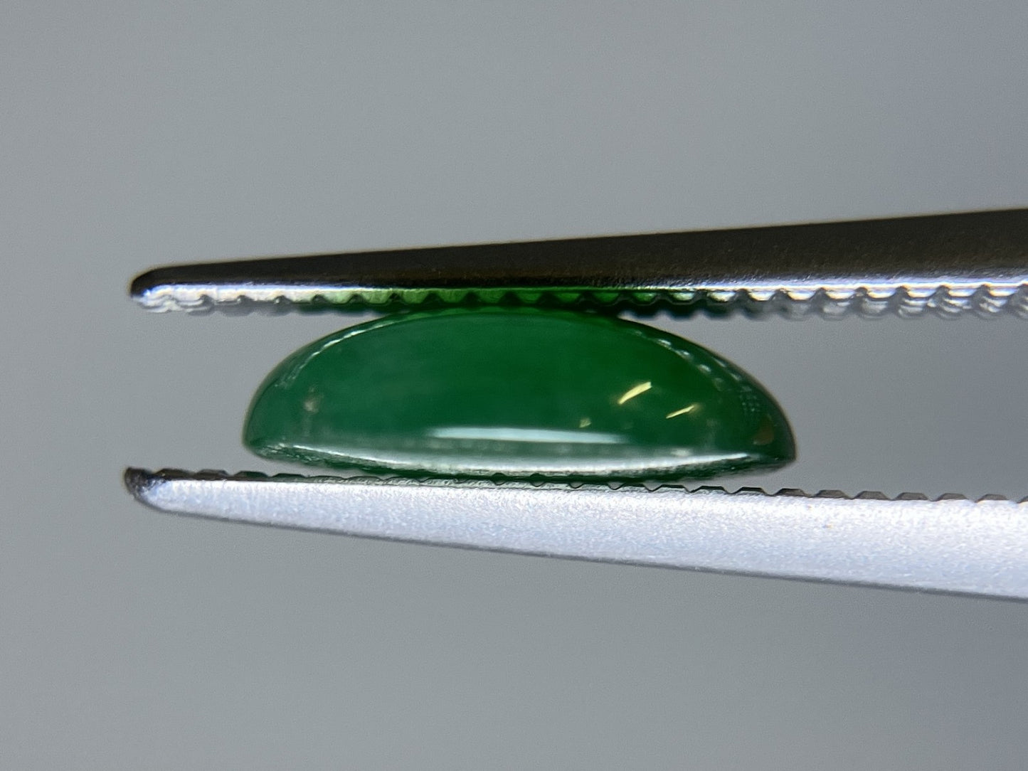 翡翠（ひすい） 1.828ct 宝石ソーティング付き 8.8㎜×8.0㎜×2.7㎜ ルース（ 裸石 ） 4005S