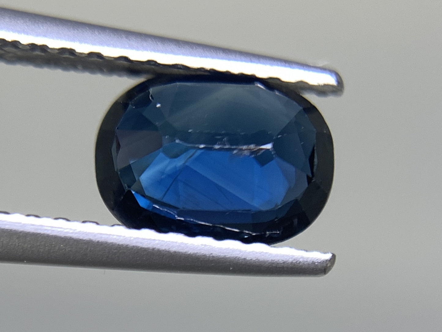 サファイア 1.200ct 宝石ソーティング付き  7.2㎜×5.5㎜×2.9㎜   ルース（ 裸石 ） 2340Y